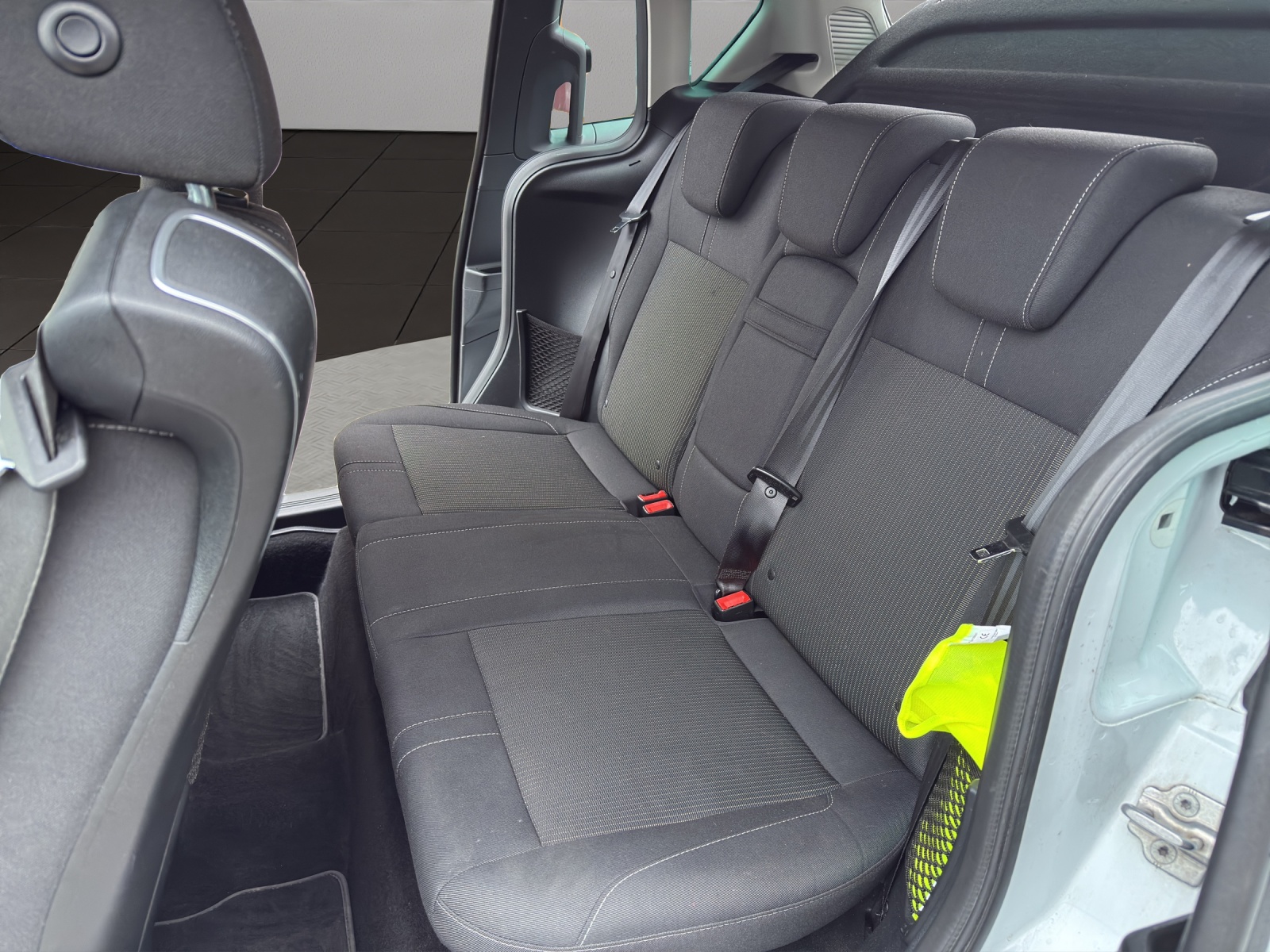 FORD B-Max 1.6 Ti-VCT Trend PowerShift-image-12