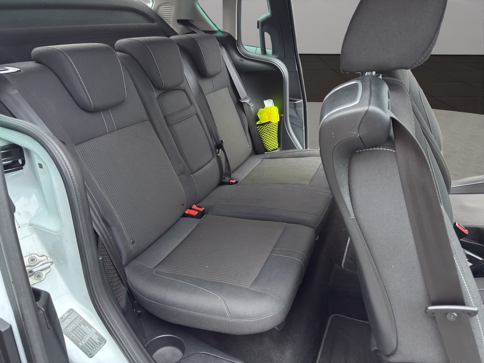 FORD B-Max 1.6 Ti-VCT Trend PowerShift-image-17