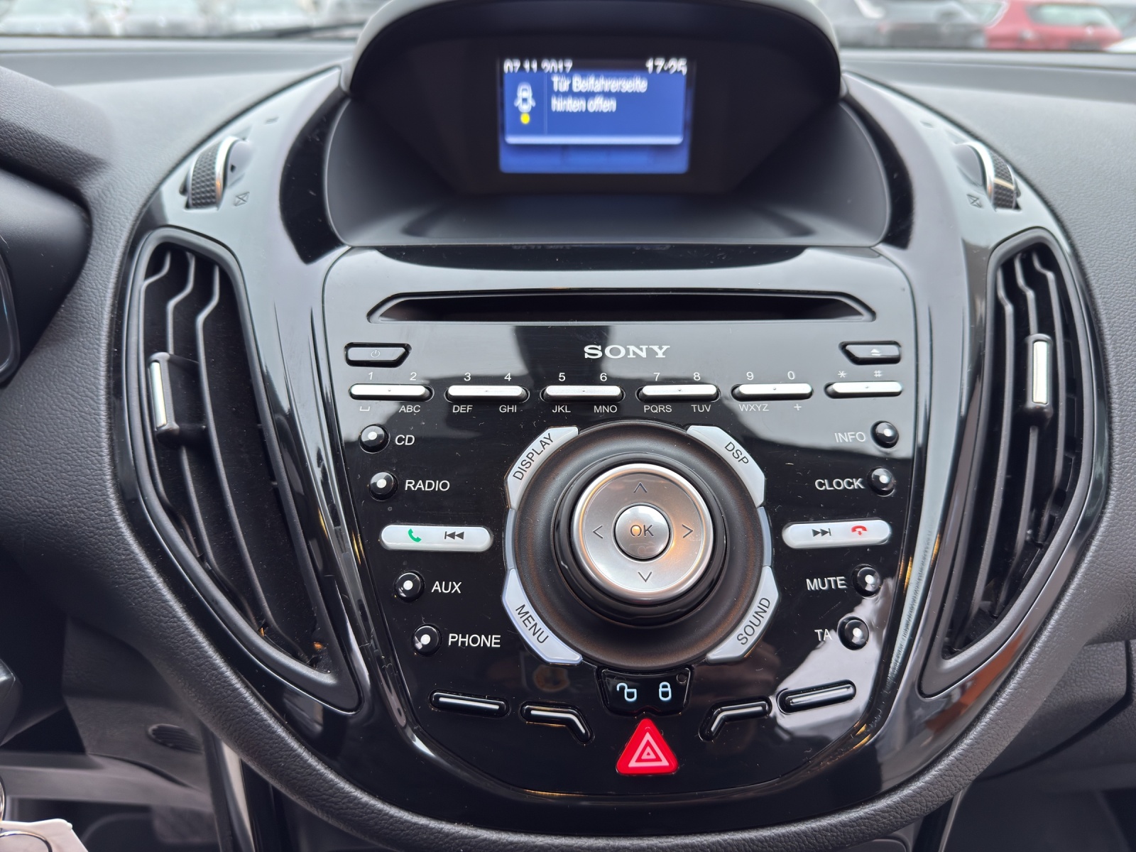 FORD B-Max 1.6 Ti-VCT Trend PowerShift-image-14