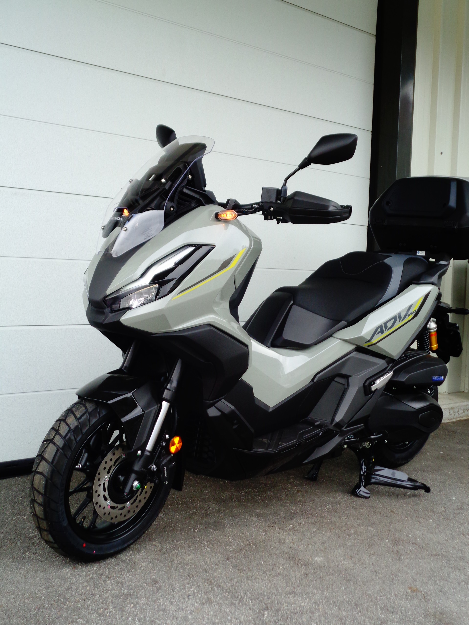HONDA ADV 350-image-9