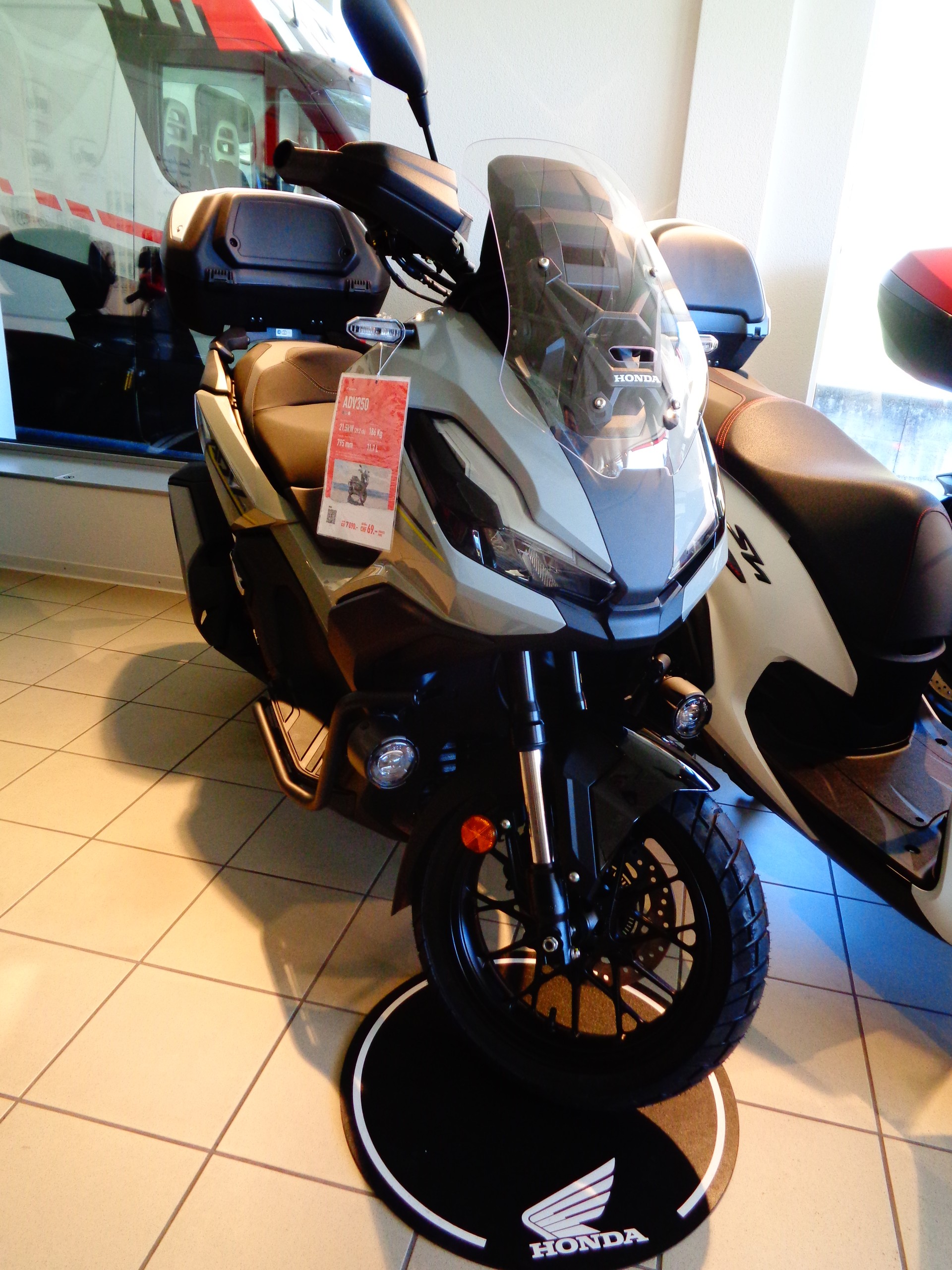 HONDA ADV 350-image-12