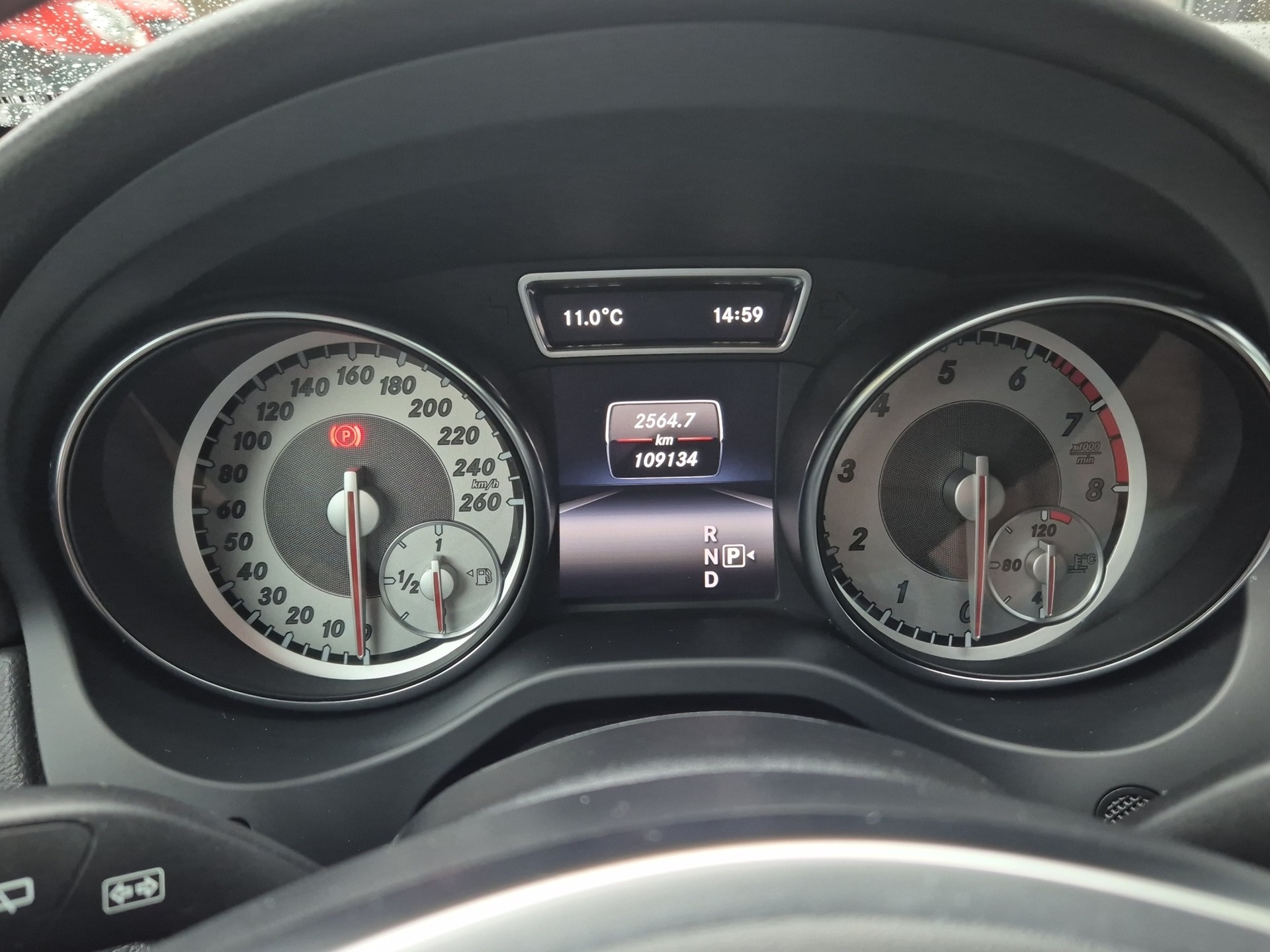 MERCEDES-BENZ GLA 250 AMG Line 4Matic 7G-DCT-image-17