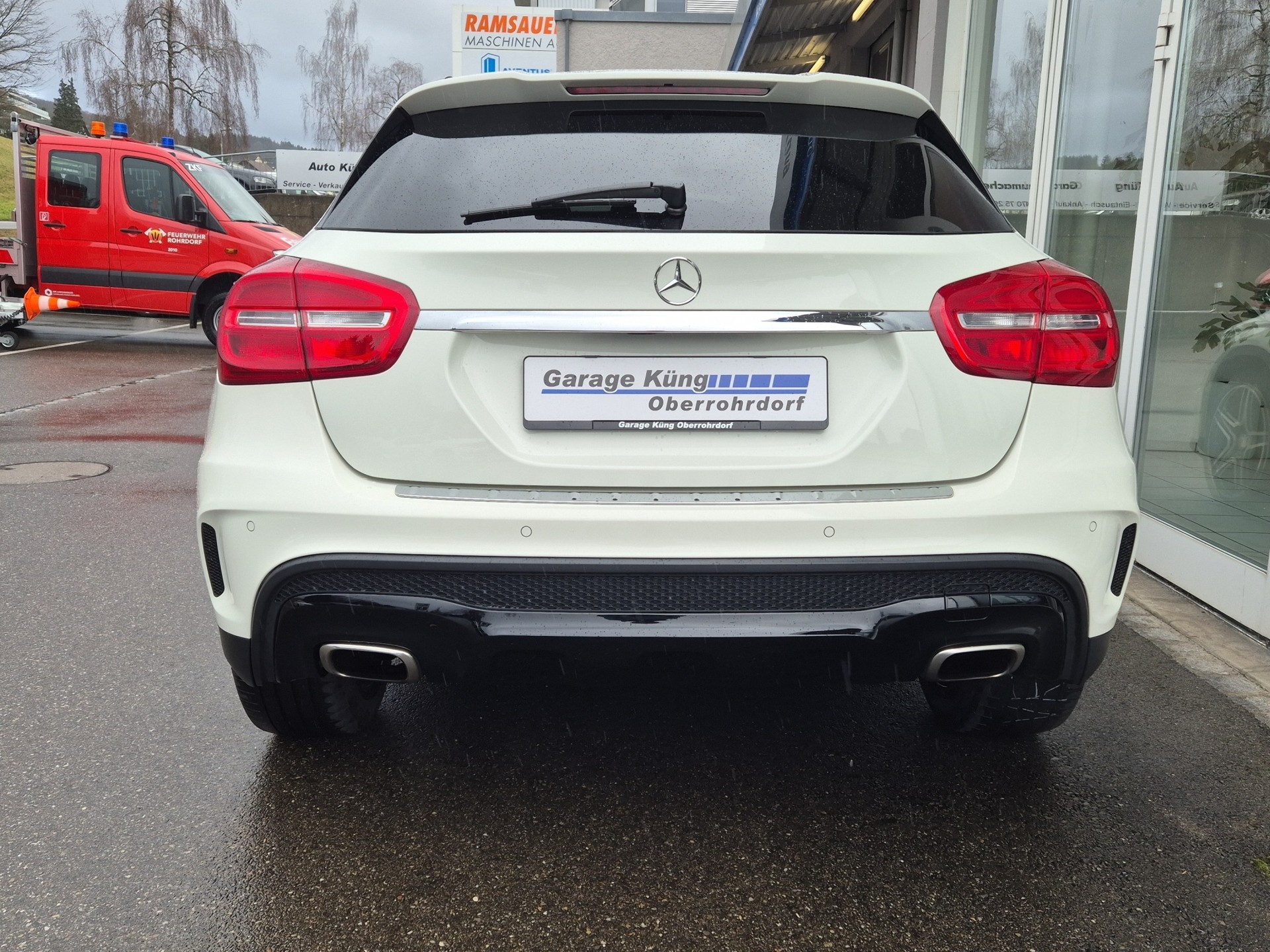 MERCEDES-BENZ GLA 250 AMG Line 4Matic 7G-DCT-image-5