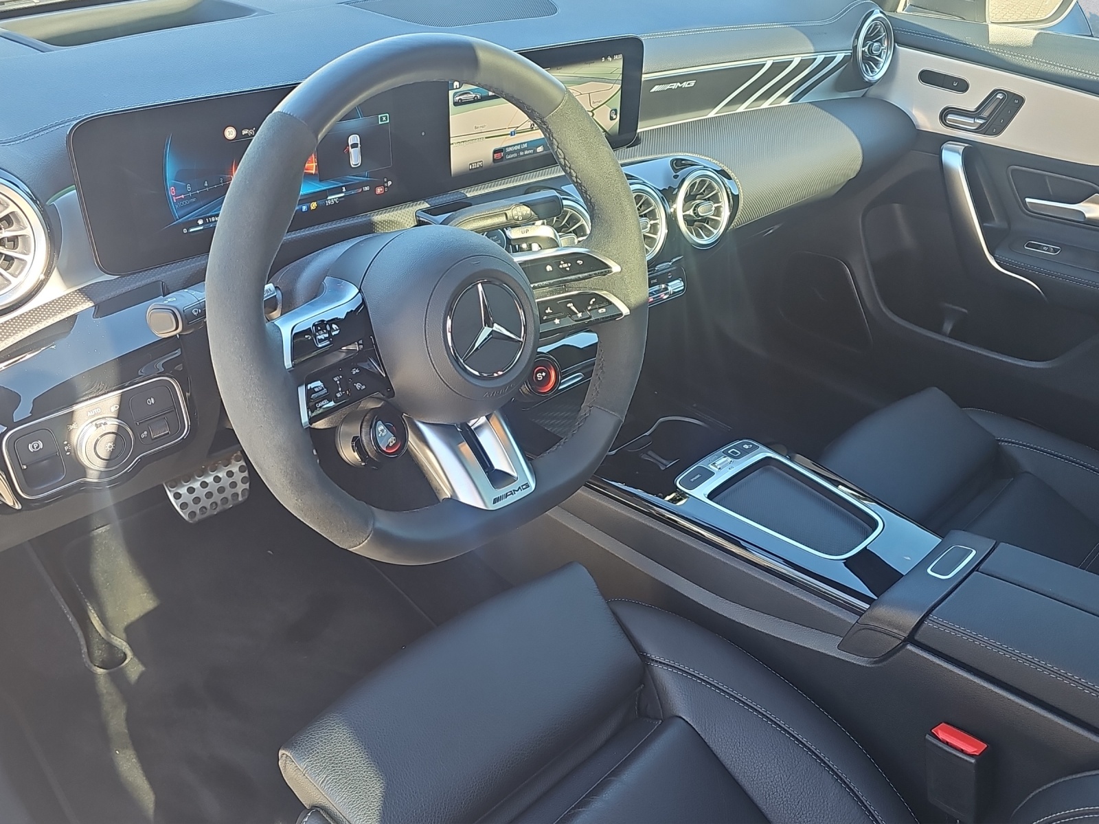 MERCEDES-BENZ CLA Shooting Brake 45 S AMG 4Matic 8G-DCT-image-10