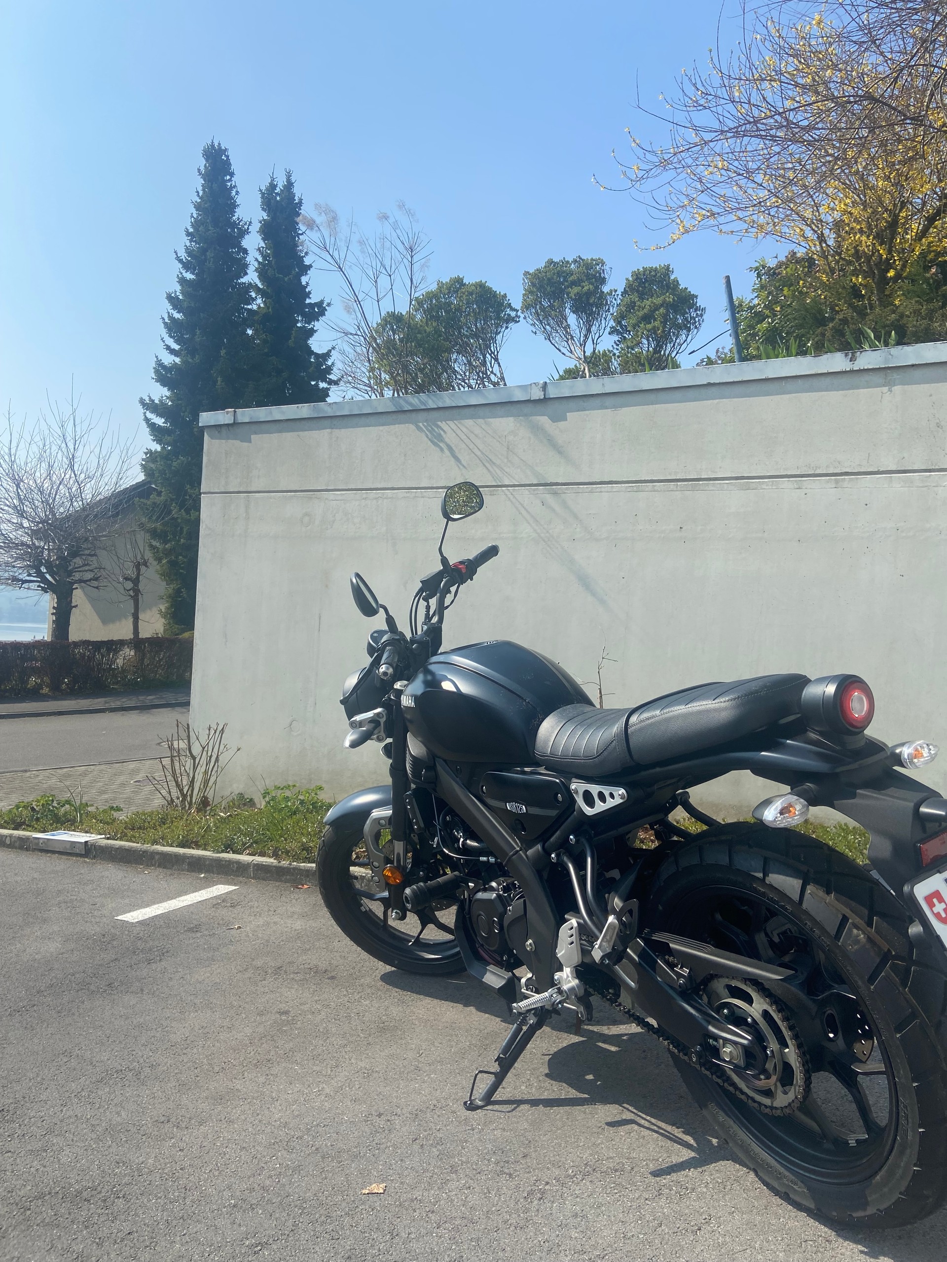 YAMAHA XSR 125-image-3