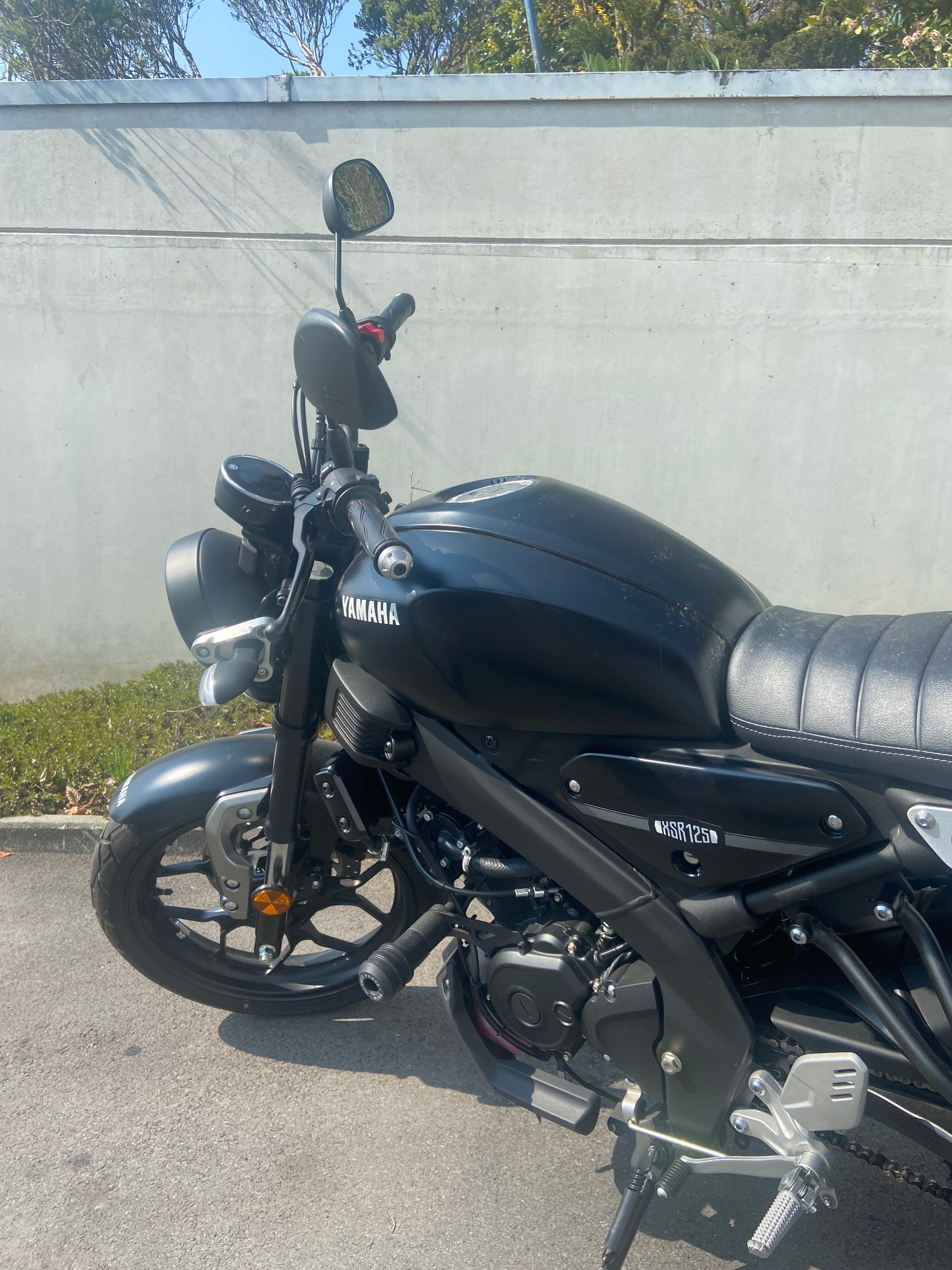 YAMAHA XSR 125-image-1