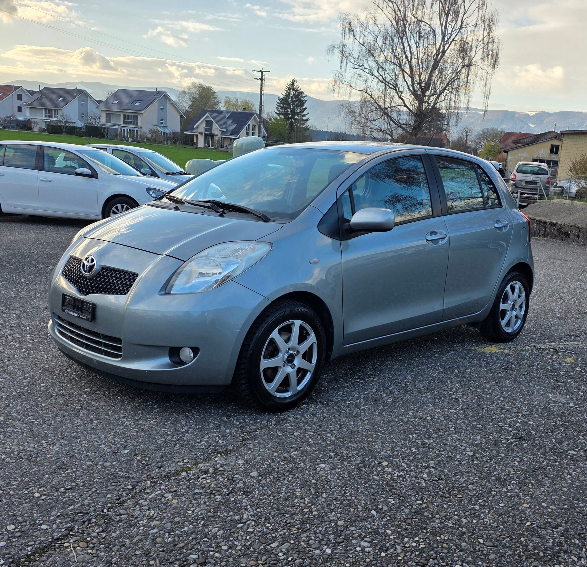 TOYOTA Yaris 1.3 Linea Sol
