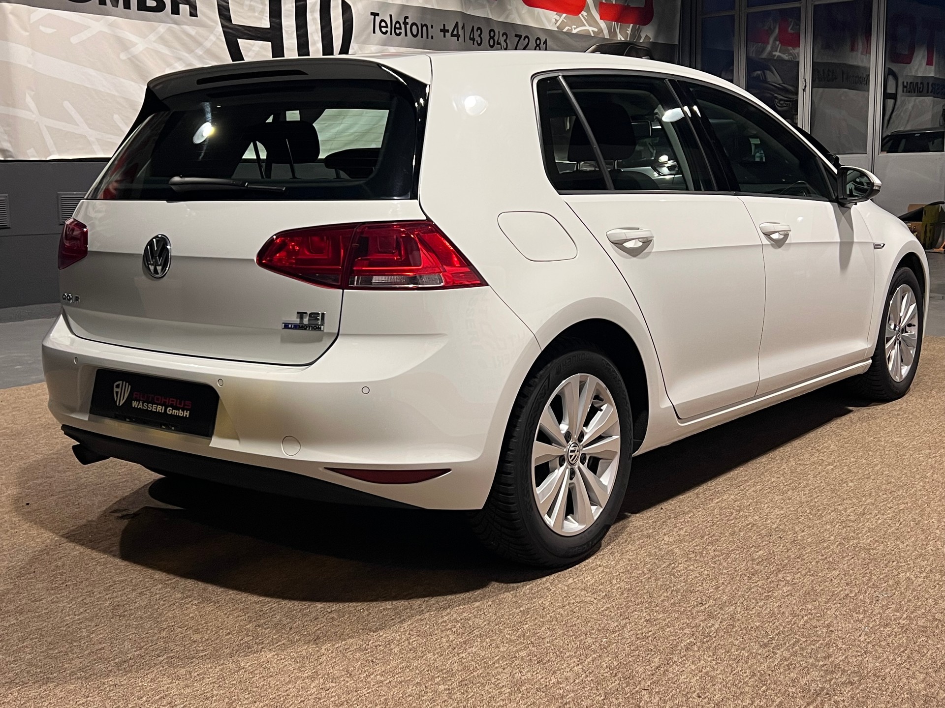 VW Golf 1.0 TSI BlueMotion Comfortline-showroom-element-2
