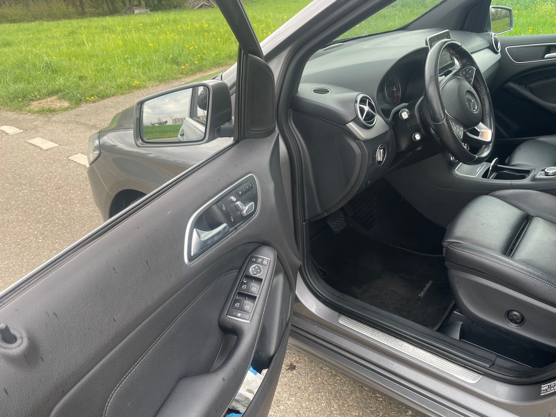 MERCEDES-BENZ B 200 CDI Style 4Matic 7G-DCT-image-9