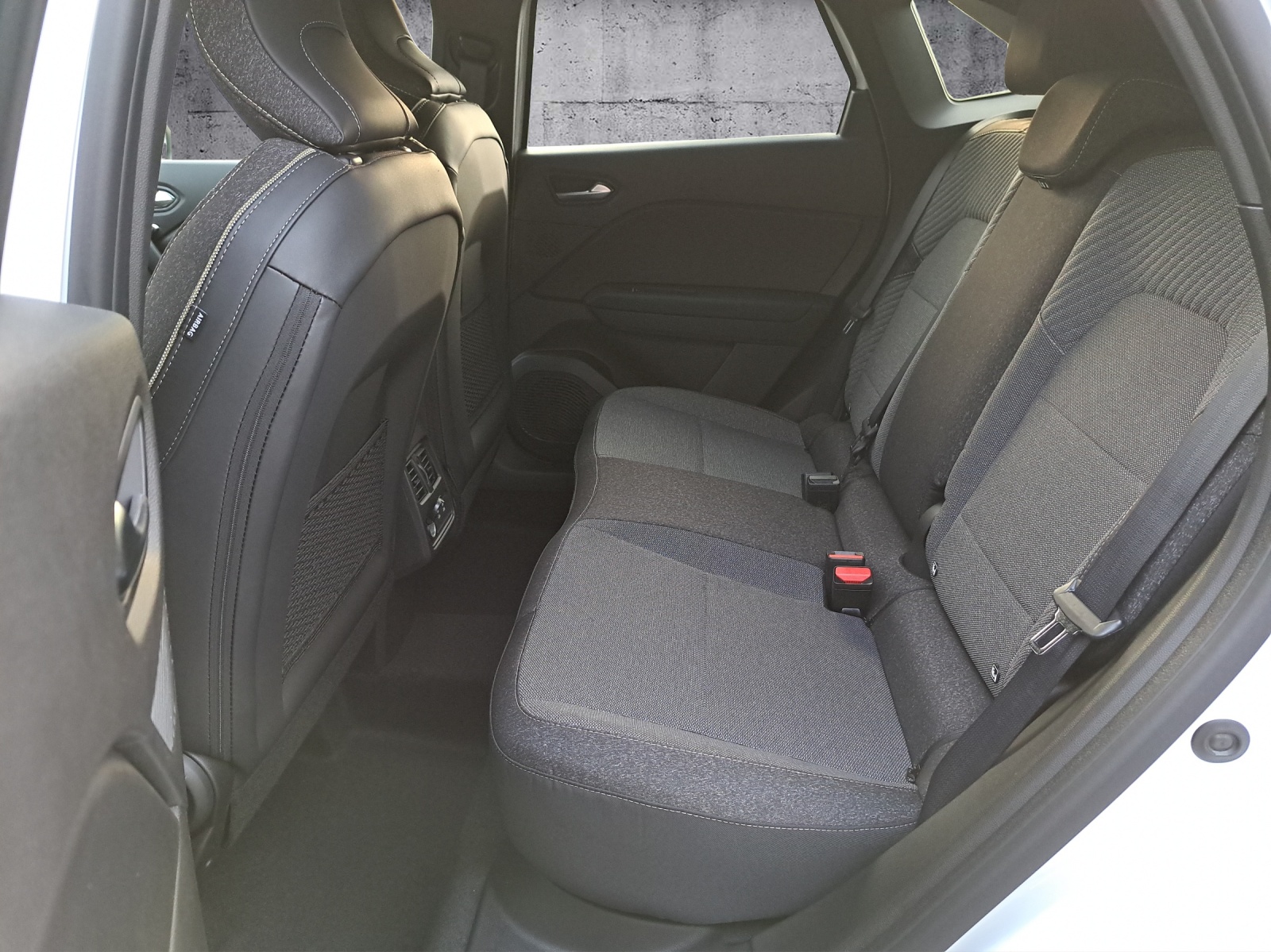 MITSUBISHI Grandis 1.8 HEV Intense-image-15