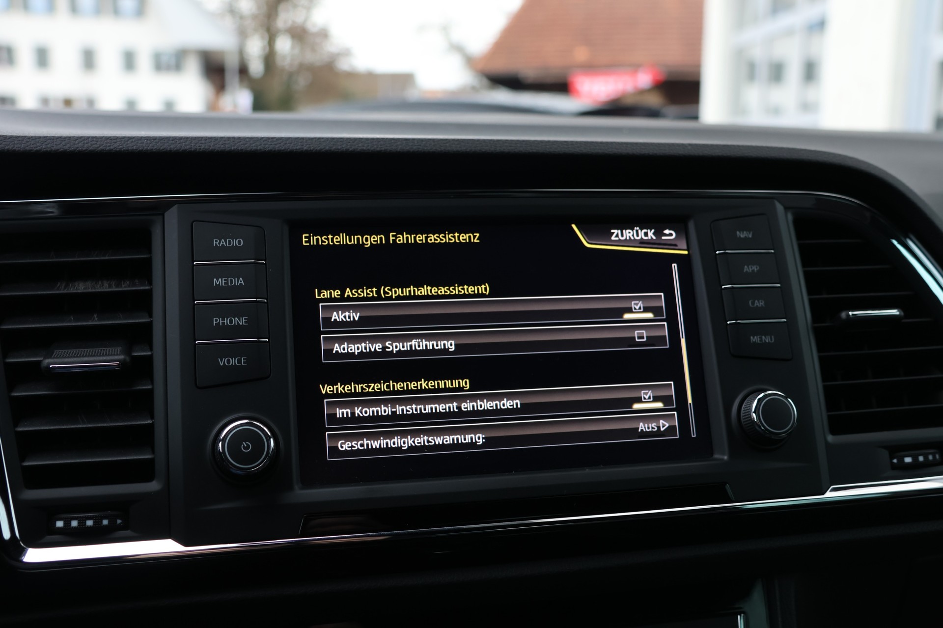 SEAT Ateca 1.4 TSI Style DSG (CH)-image-17
