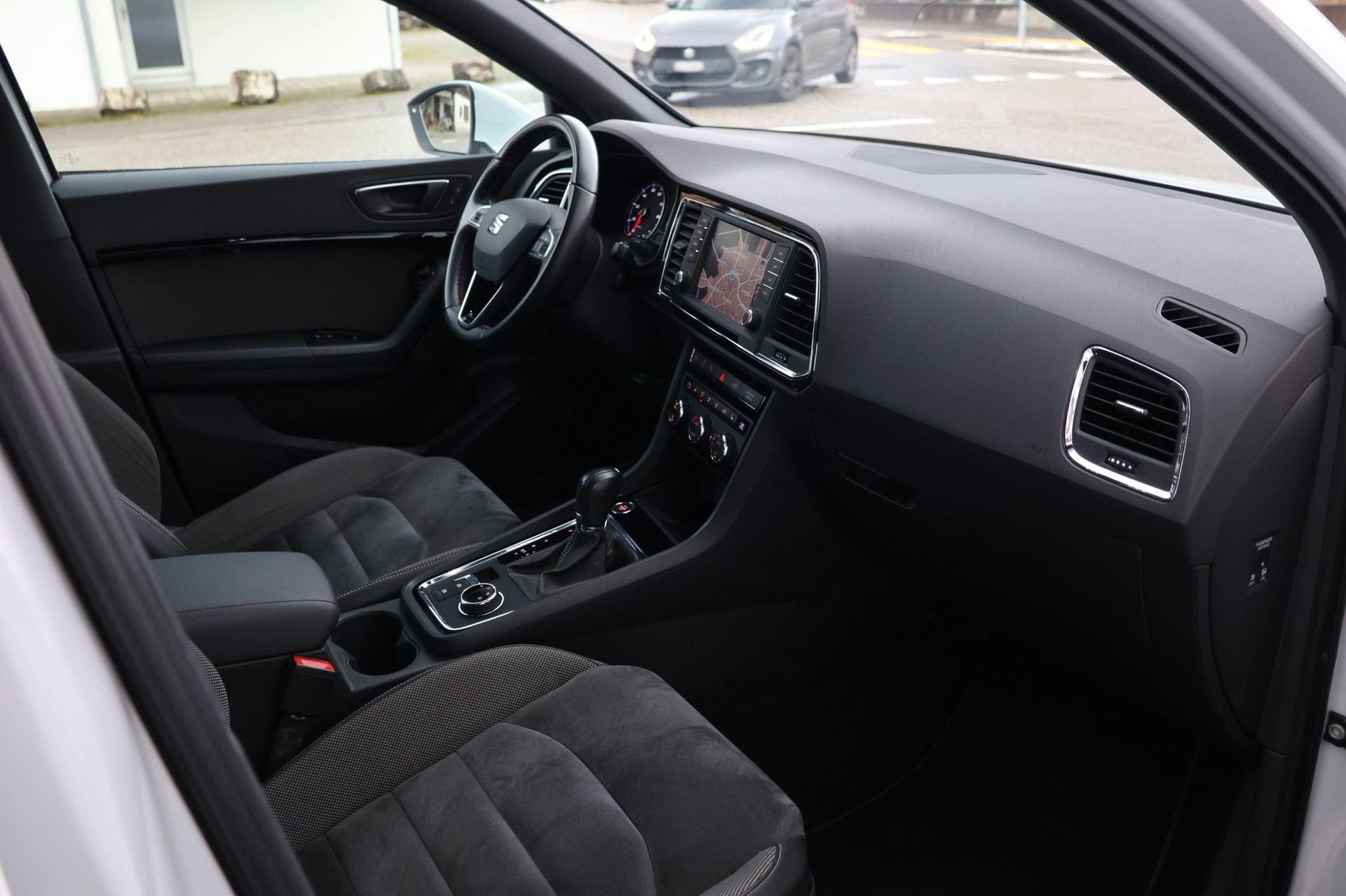 SEAT Ateca 1.4 TSI Style DSG (CH)-image-9