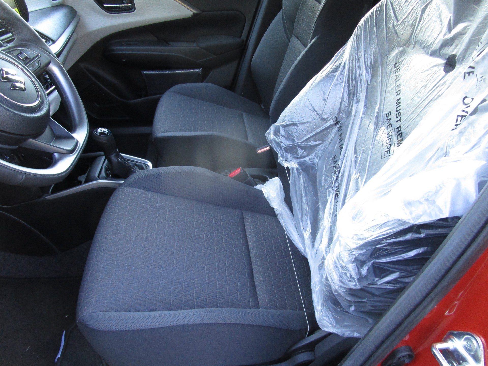 SUZUKI Swift 1.2 Compact Top Hybrid 4x4-image-10