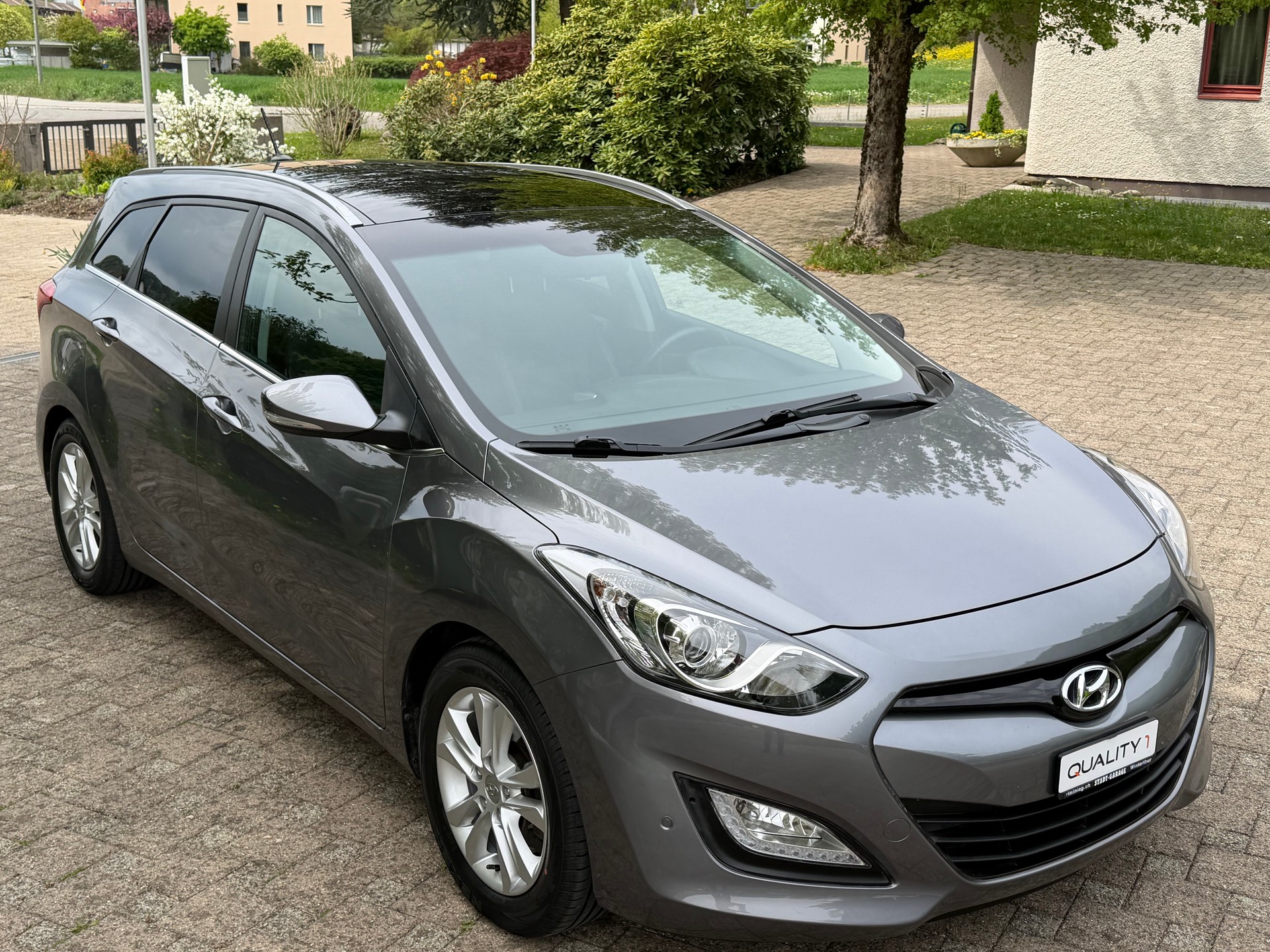 HYUNDAI i30 Wagon 1.6 CRDi Style Automatic-image-1