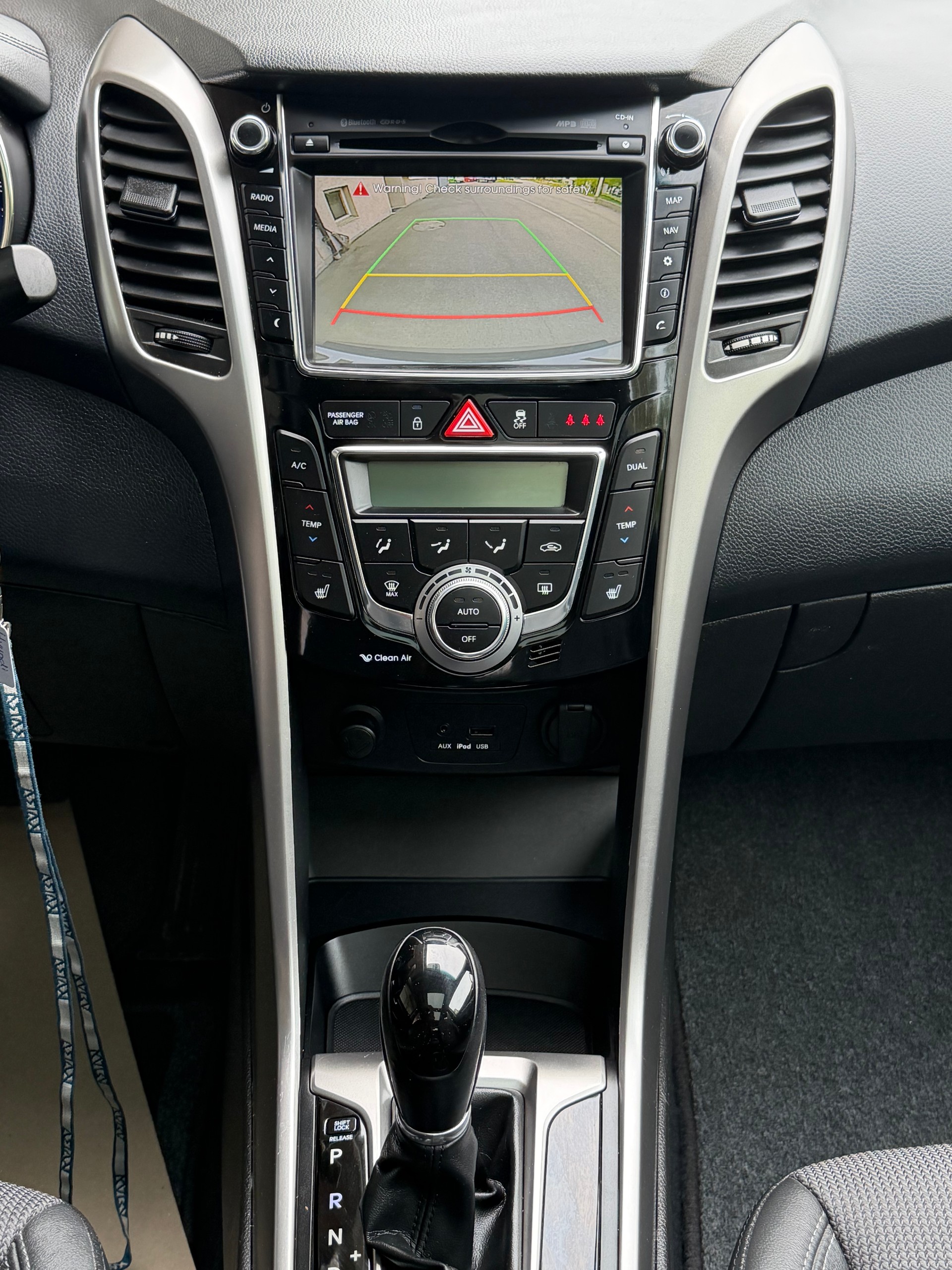 HYUNDAI i30 Wagon 1.6 CRDi Style Automatic-image-13