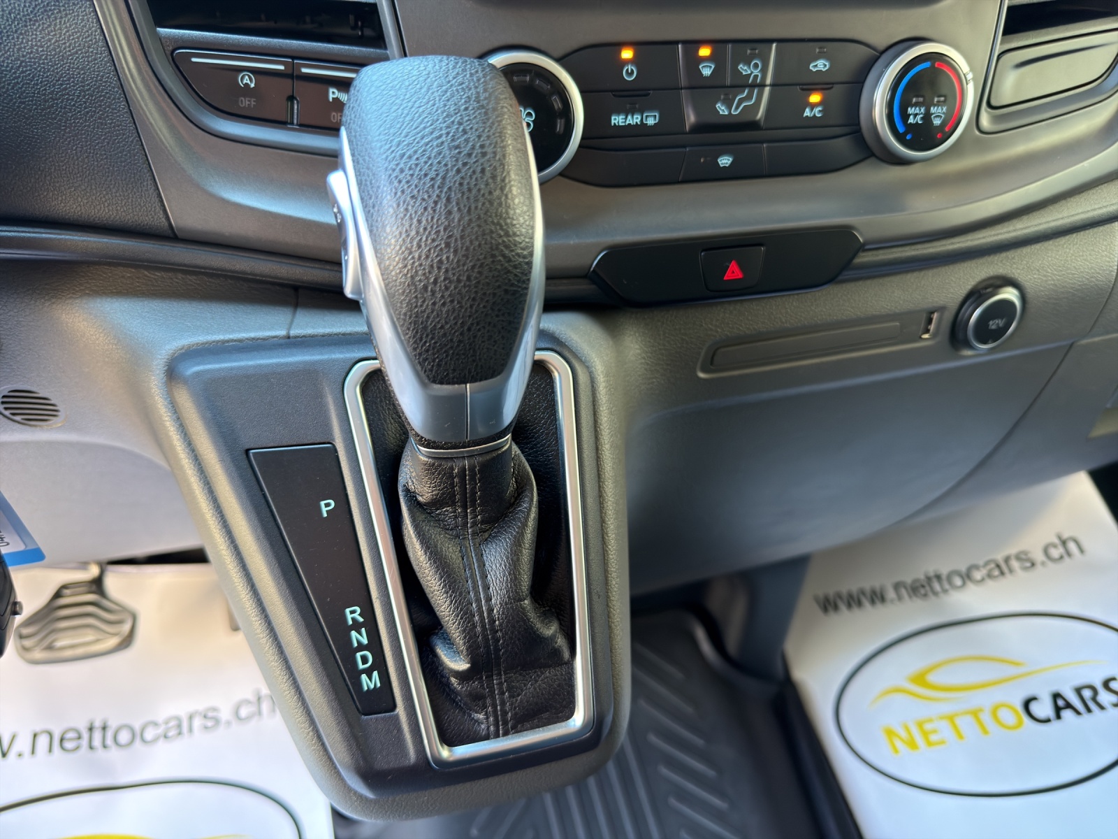FORD Transit Custom Van 280 L1H1 Trend A-image-9
