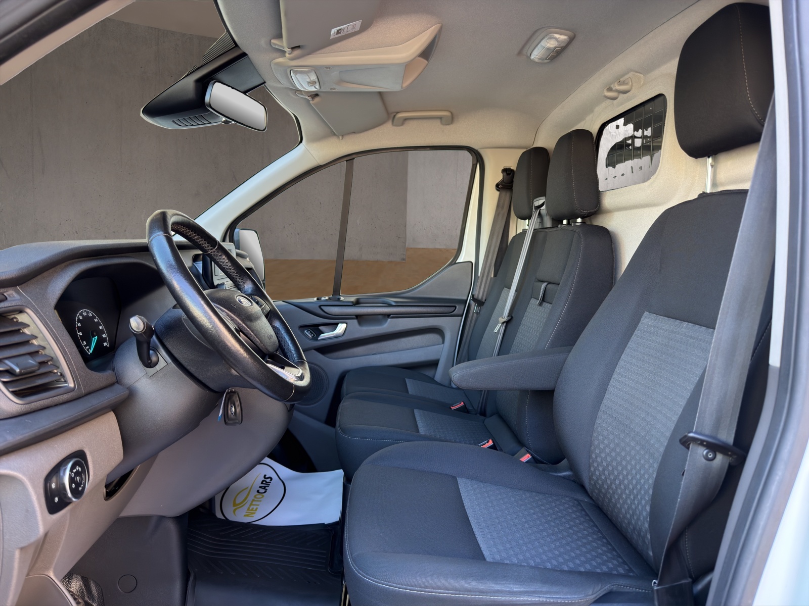 FORD Transit Custom Van 280 L1H1 Trend A-image-6