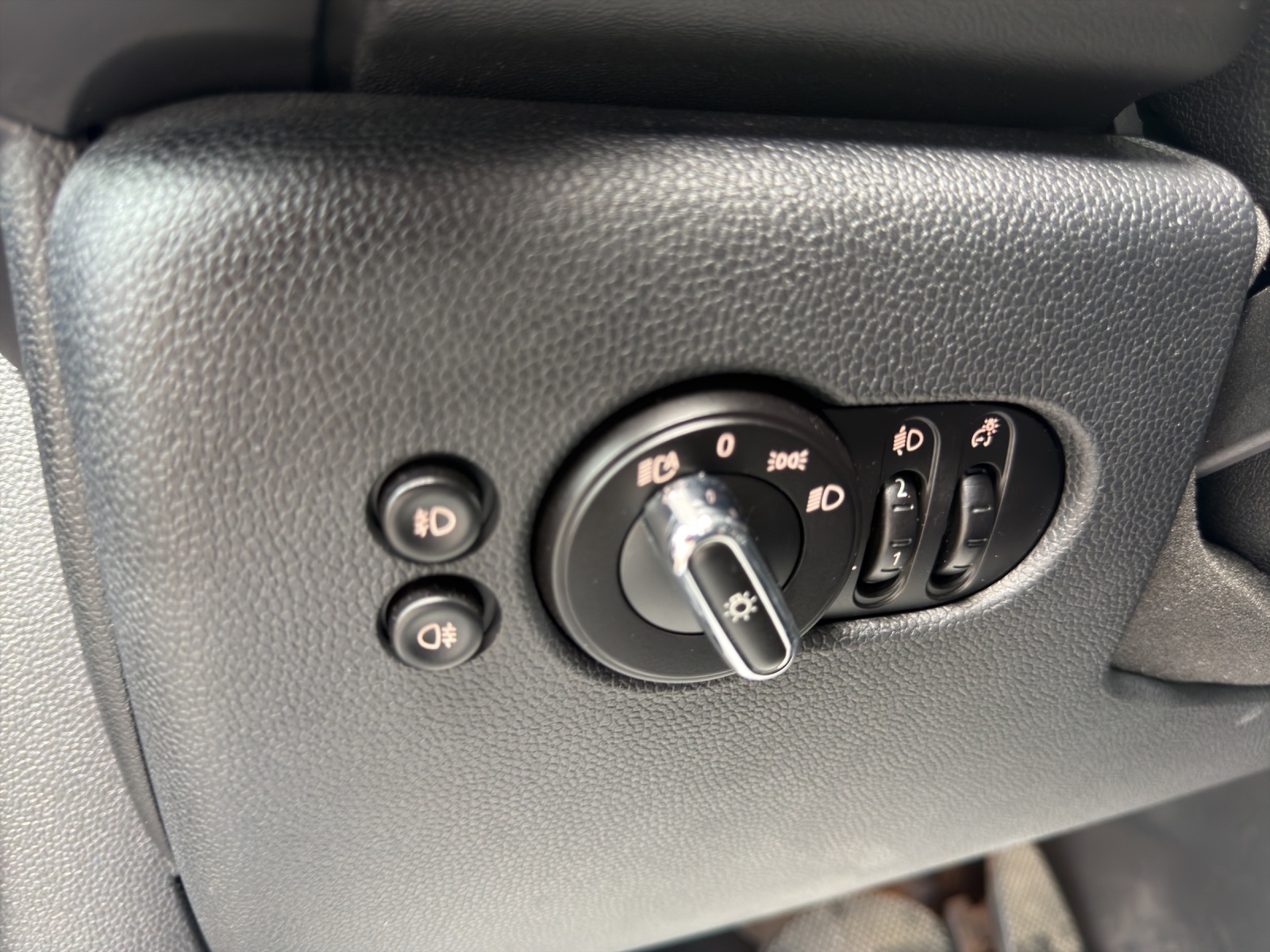 MINI Cooper Steptronic-image-25