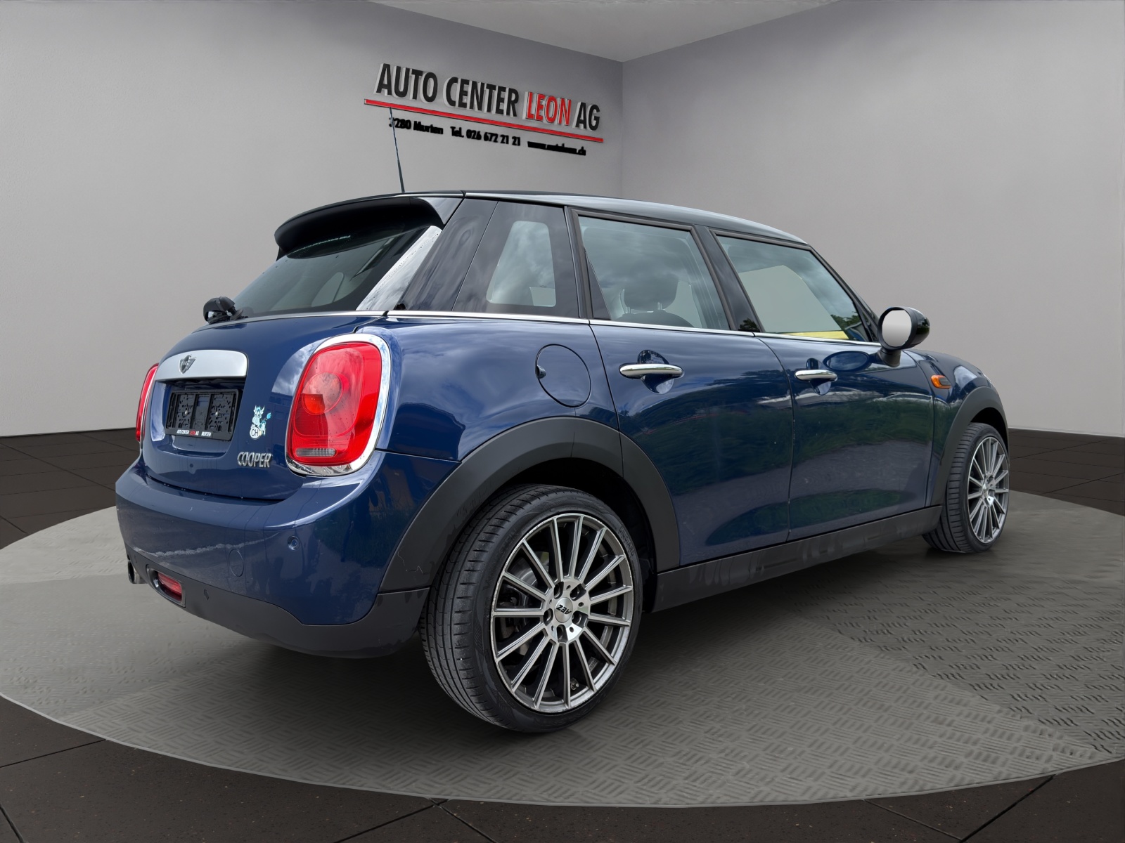 MINI Cooper Steptronic-image-5