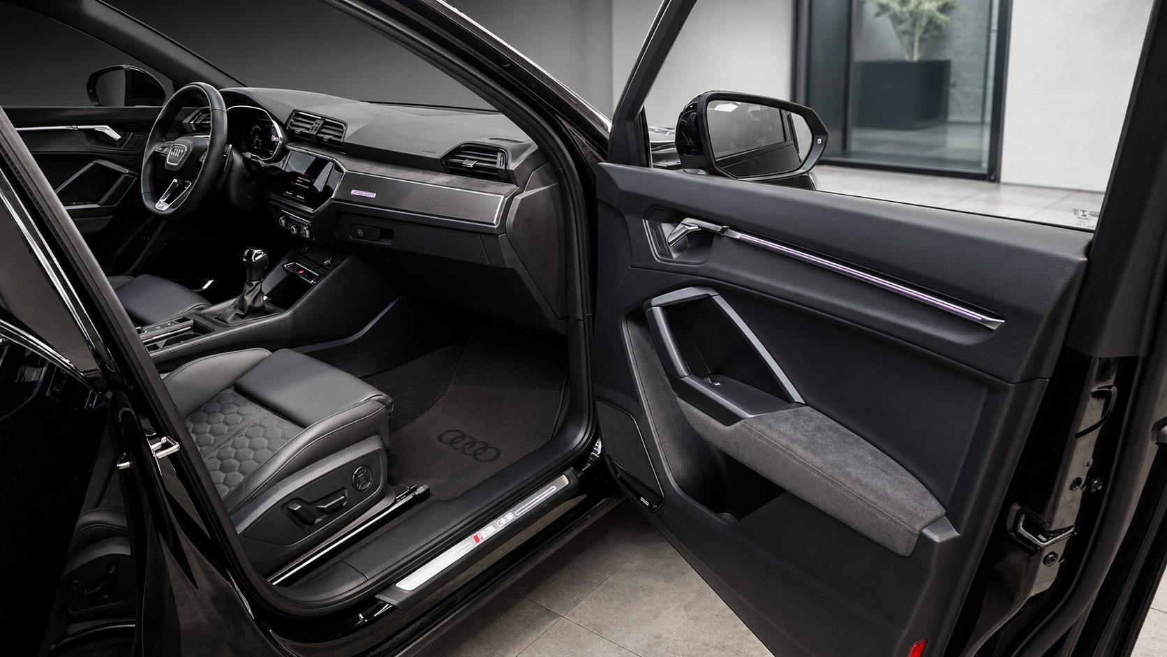 AUDI RS Q3 Sportback quattro 400PS Black Optic-image-3