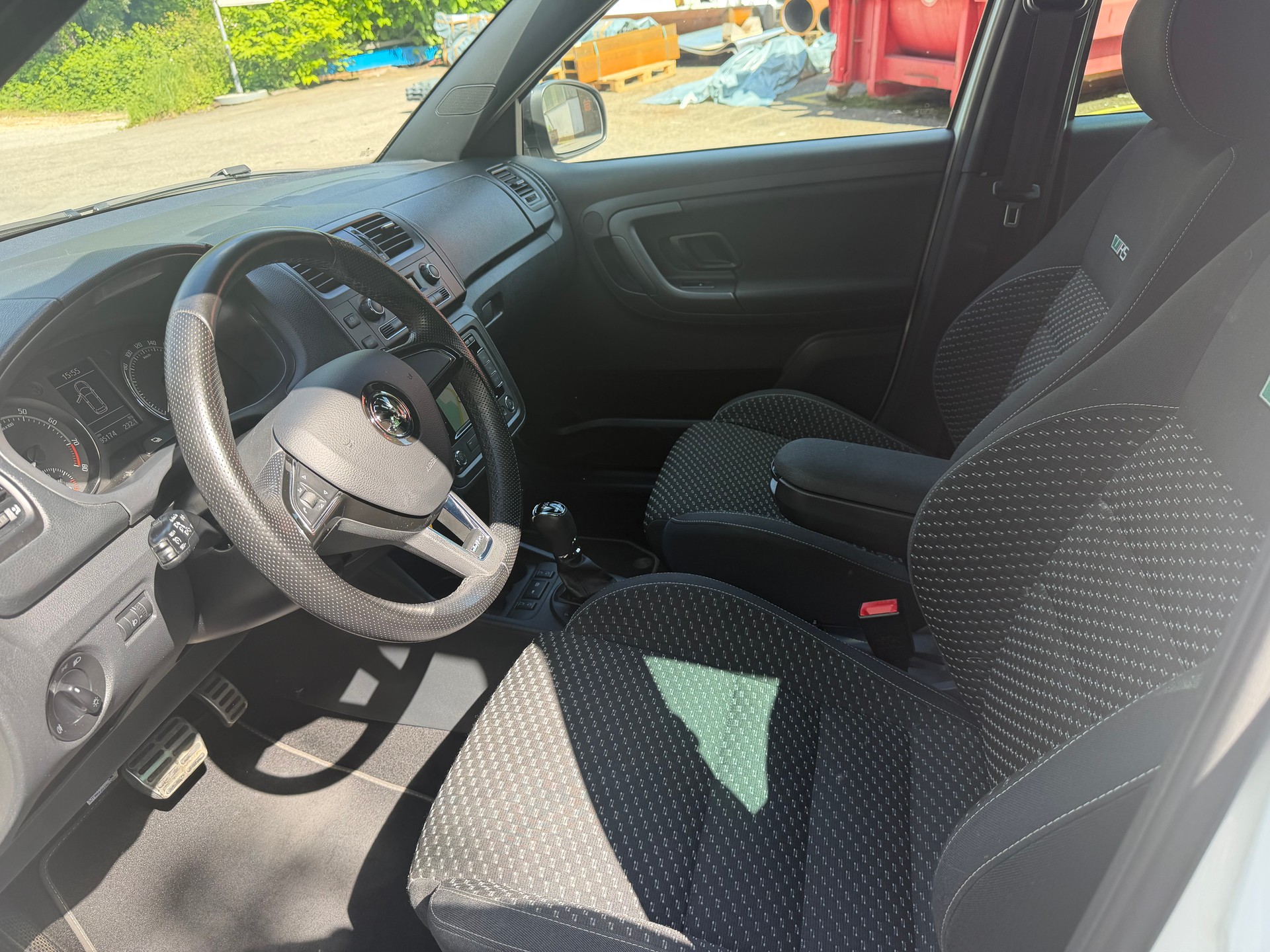 SKODA Fabia 1.4 TSI RS DSG-image-8