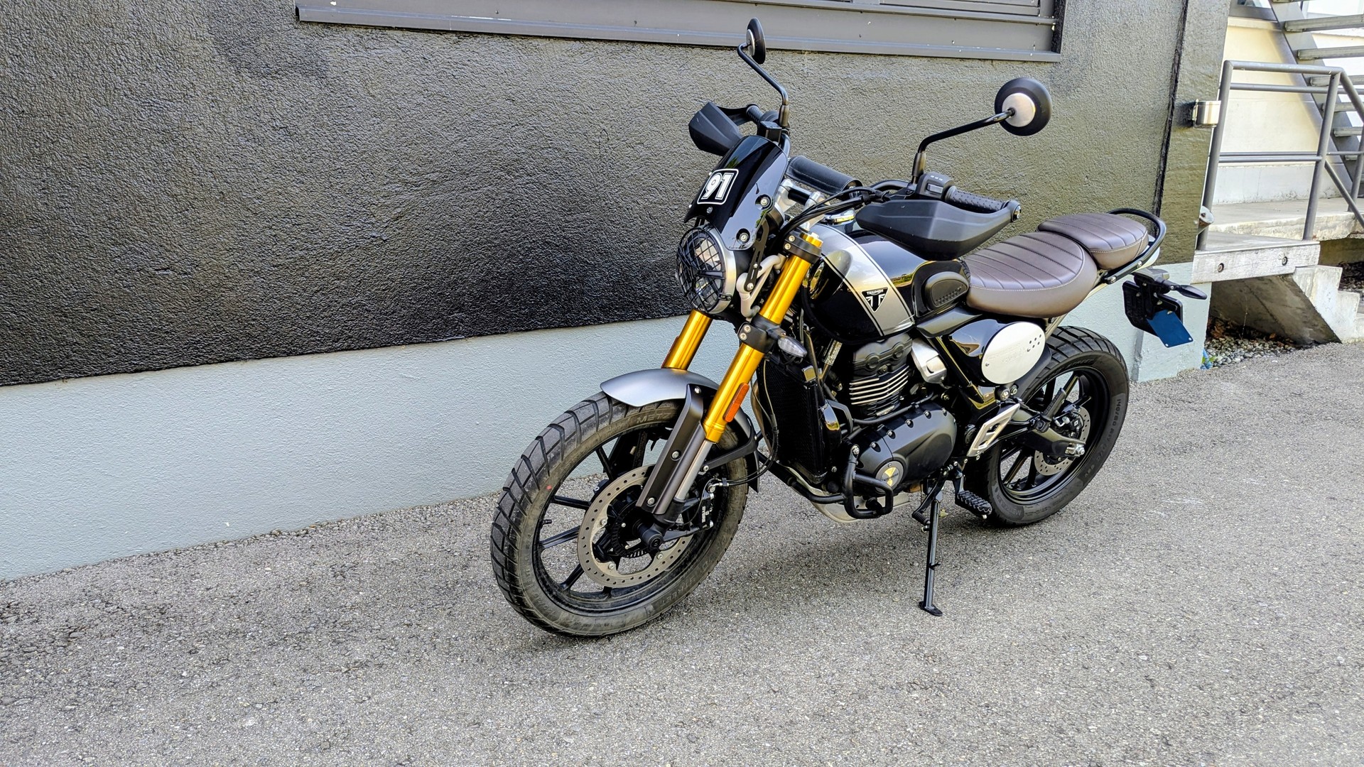 TRIUMPH Scrambler 400 X-image-2