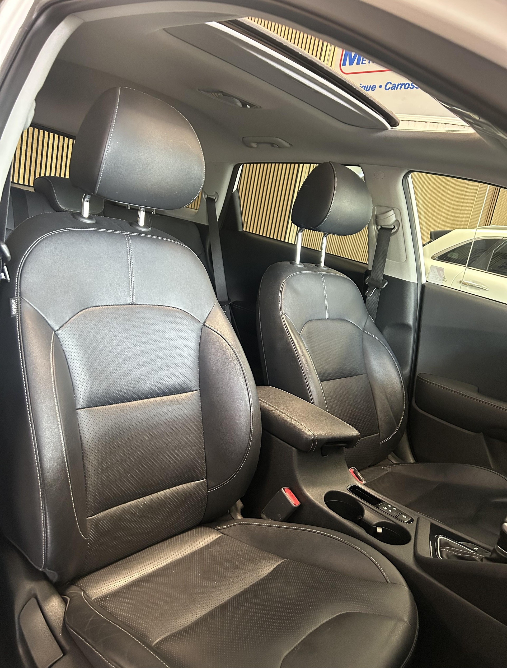 KIA Niro 1.6 GDi Plug-in Hybrid-image-15