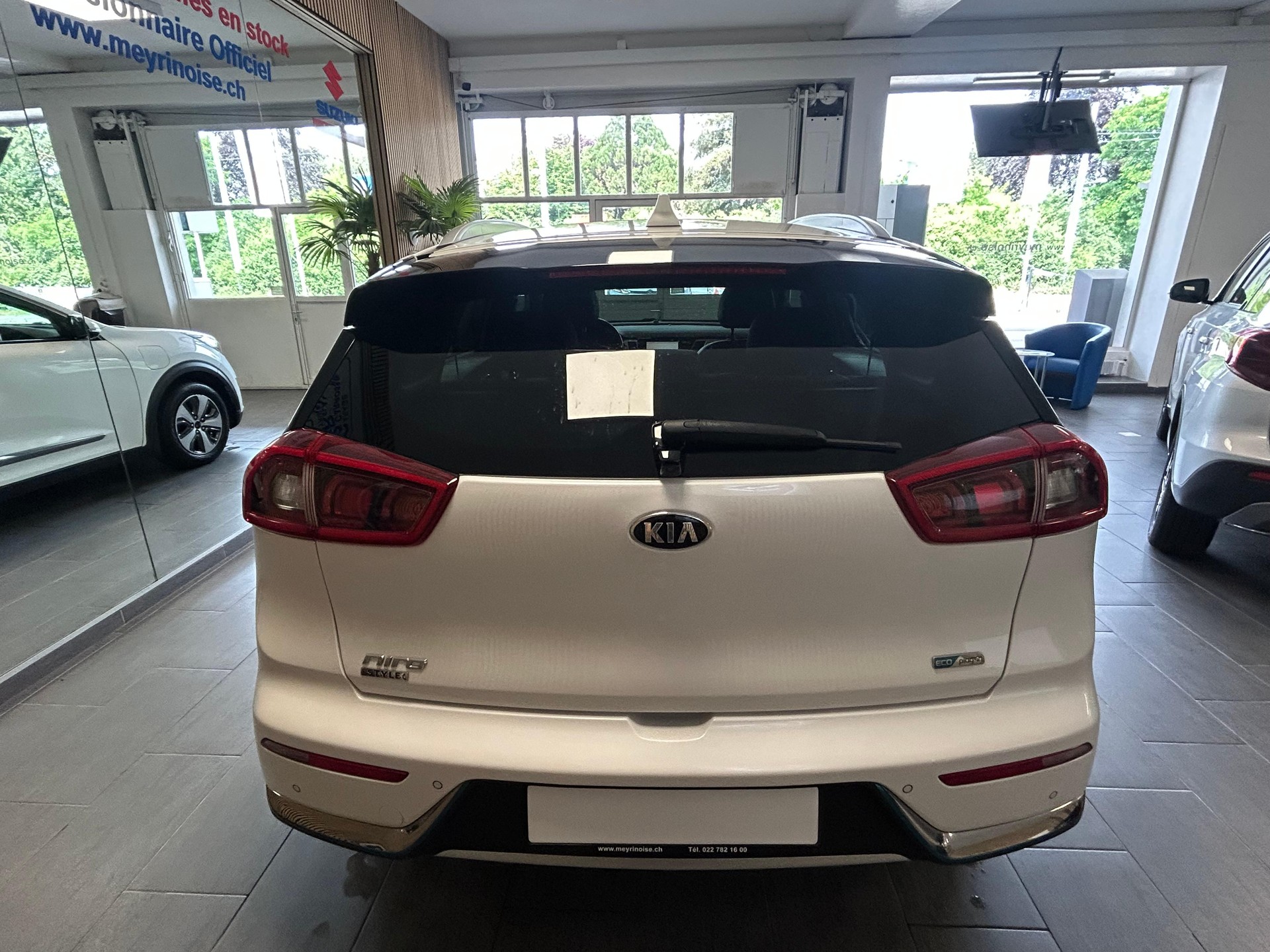 KIA Niro 1.6 GDi Plug-in Hybrid-image-6