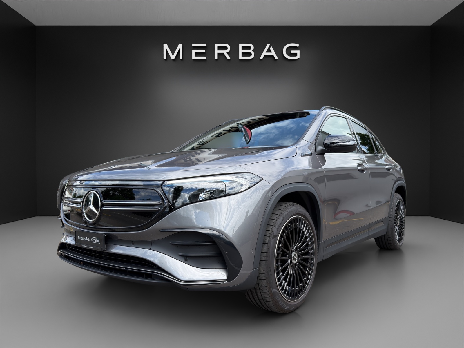 MERCEDES-BENZ EQA 300 AMG Line 4Matic-image-6