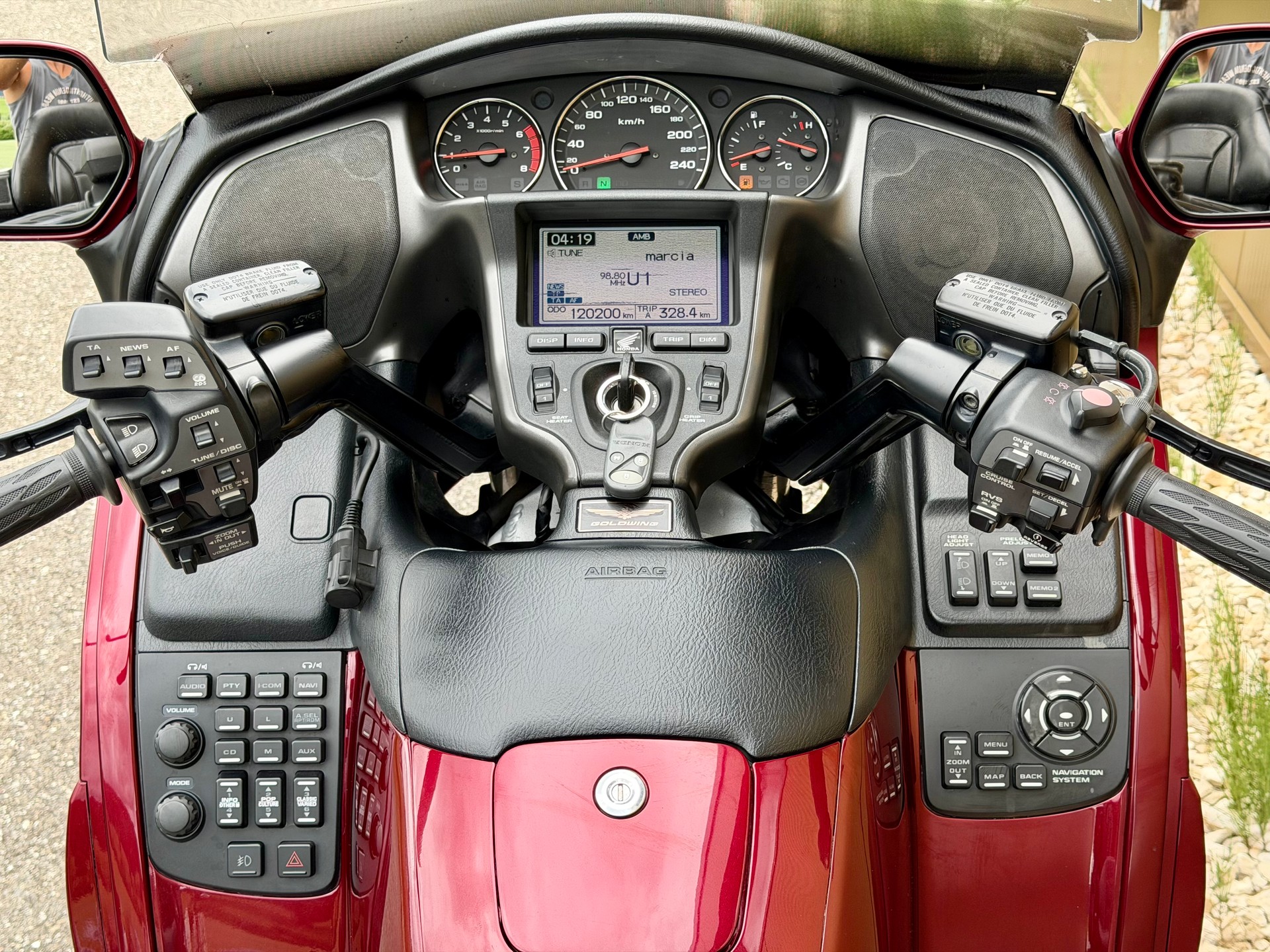 HONDA GL 1800 A Goldwing Luxury Edition-image-15