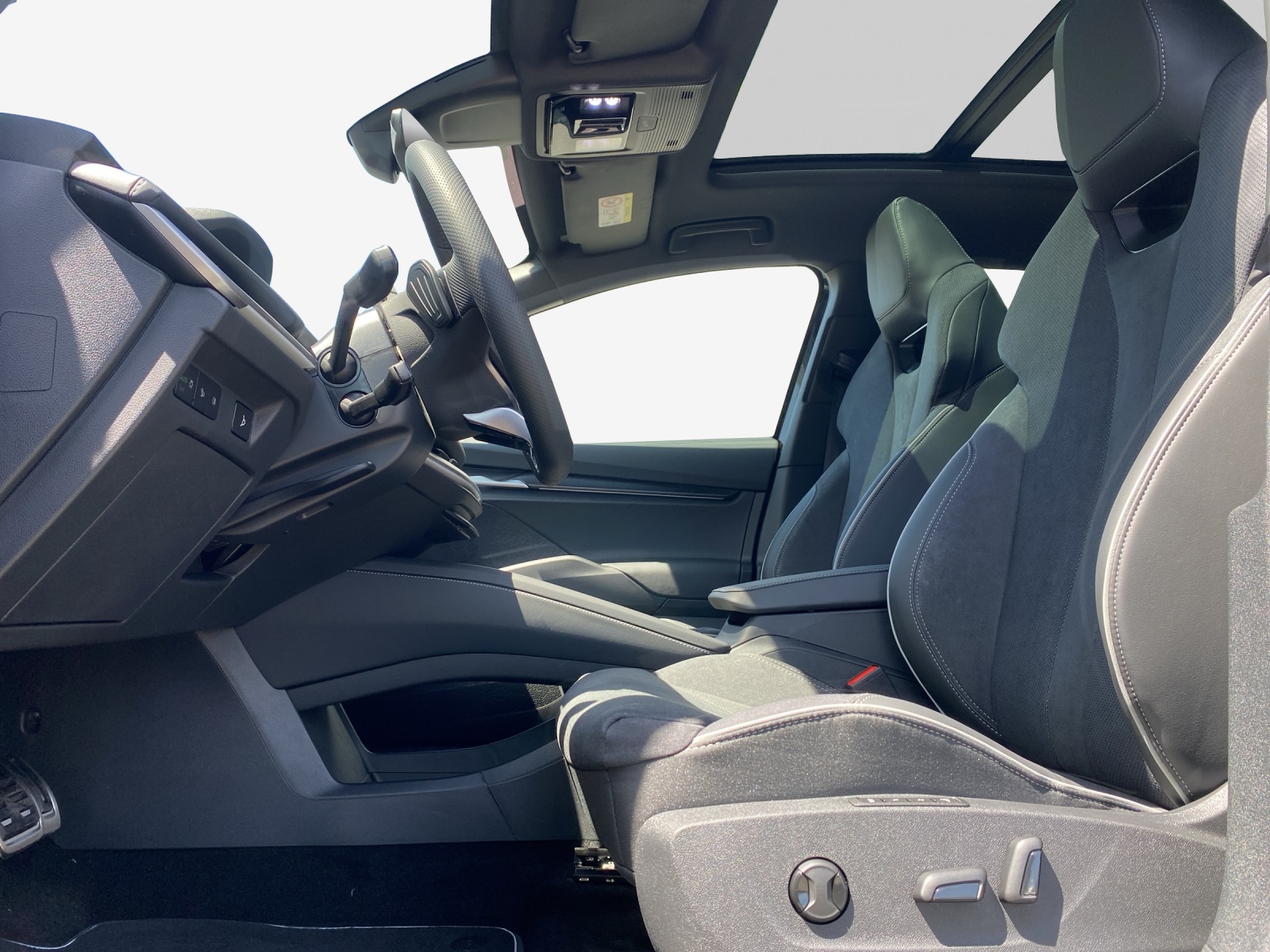 SKODA Enyaq 85x Sportline 4x4-image-7