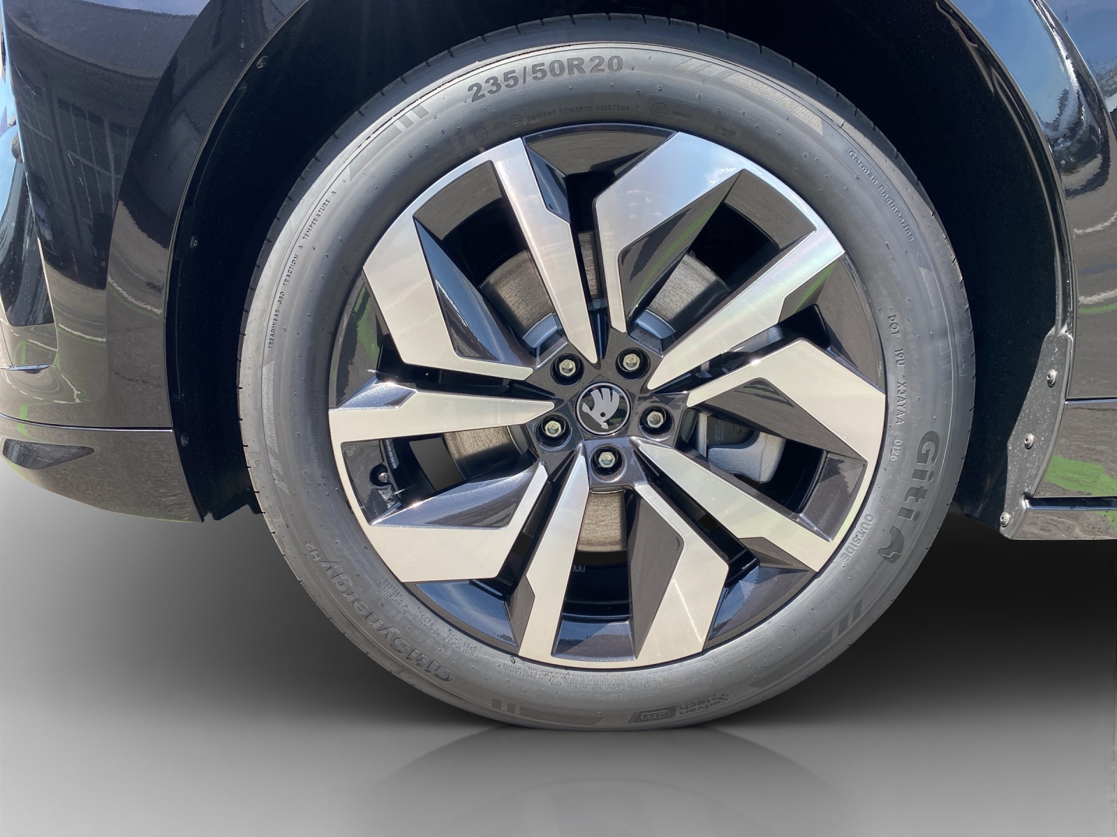 SKODA Enyaq 85x Sportline 4x4-image-15