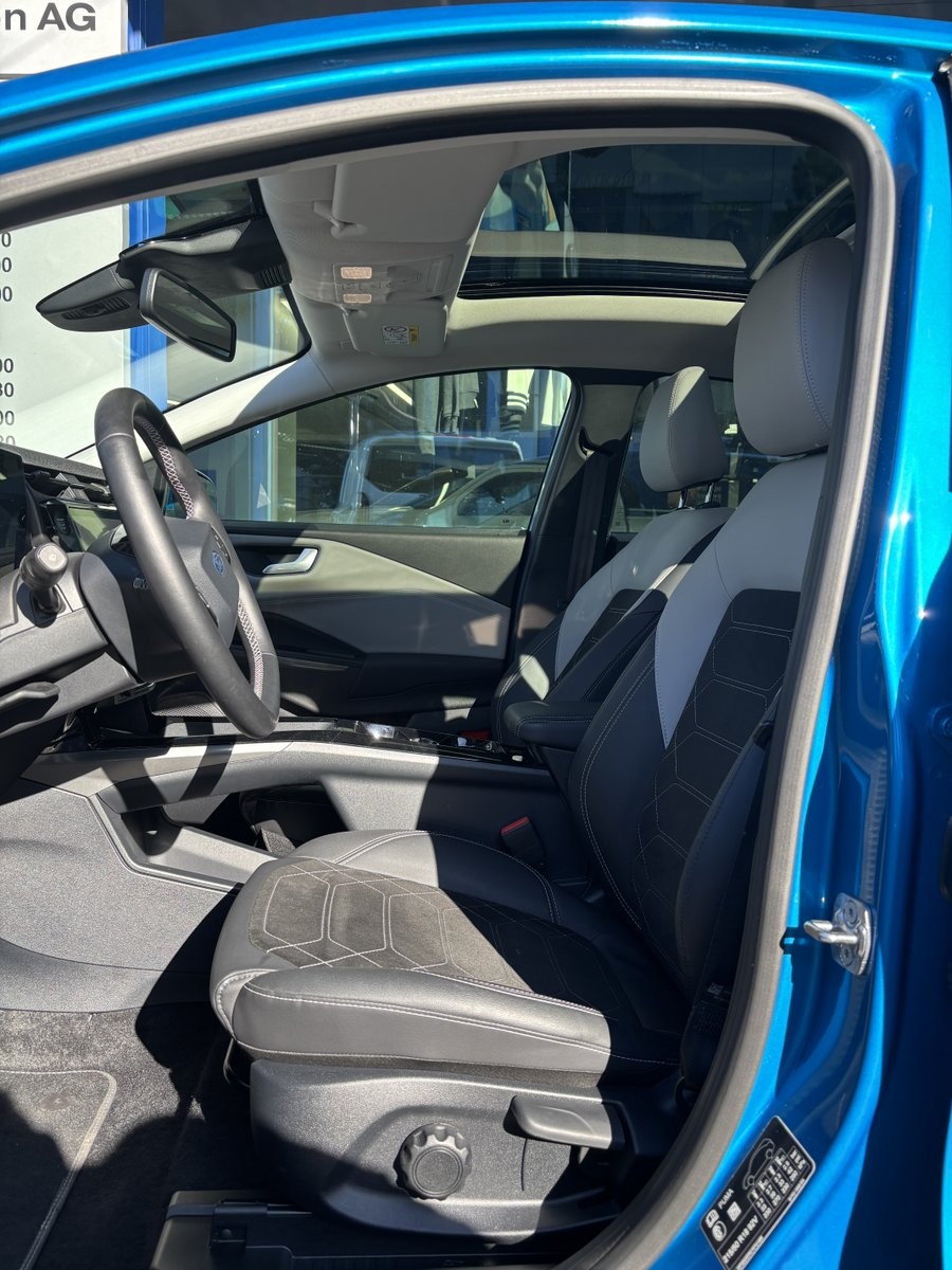 FORD Puma Gen-E Premium-showroom-element-3