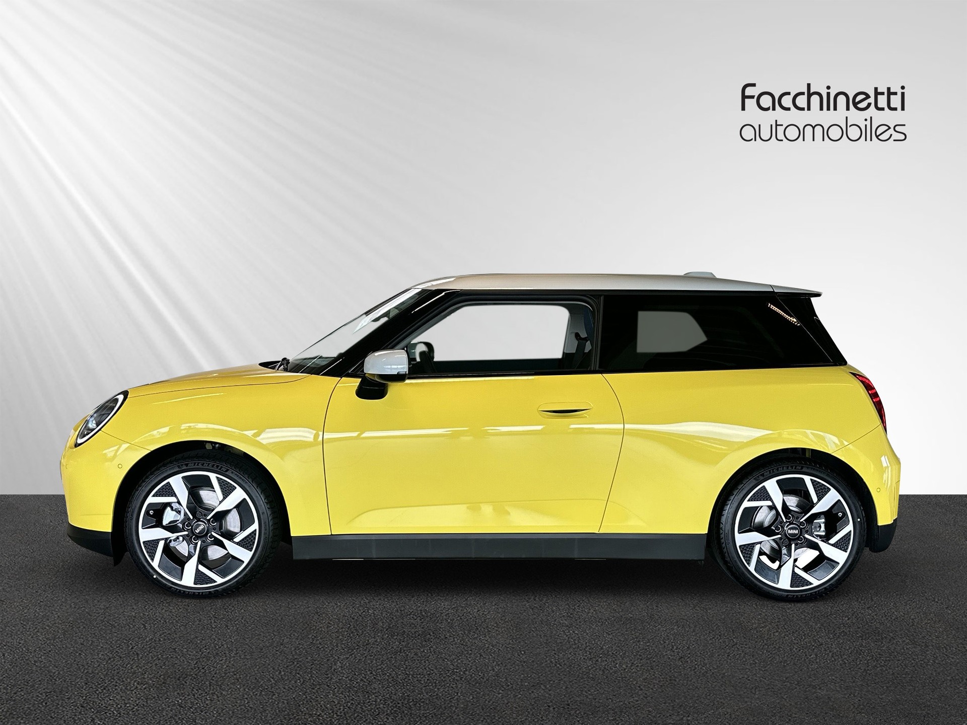 MINI Cooper SE-showroom-element-1