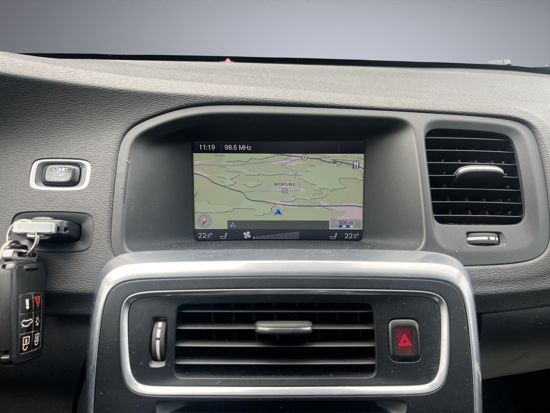 VOLVO V60 D3 Kinetic Geartronic-image-13