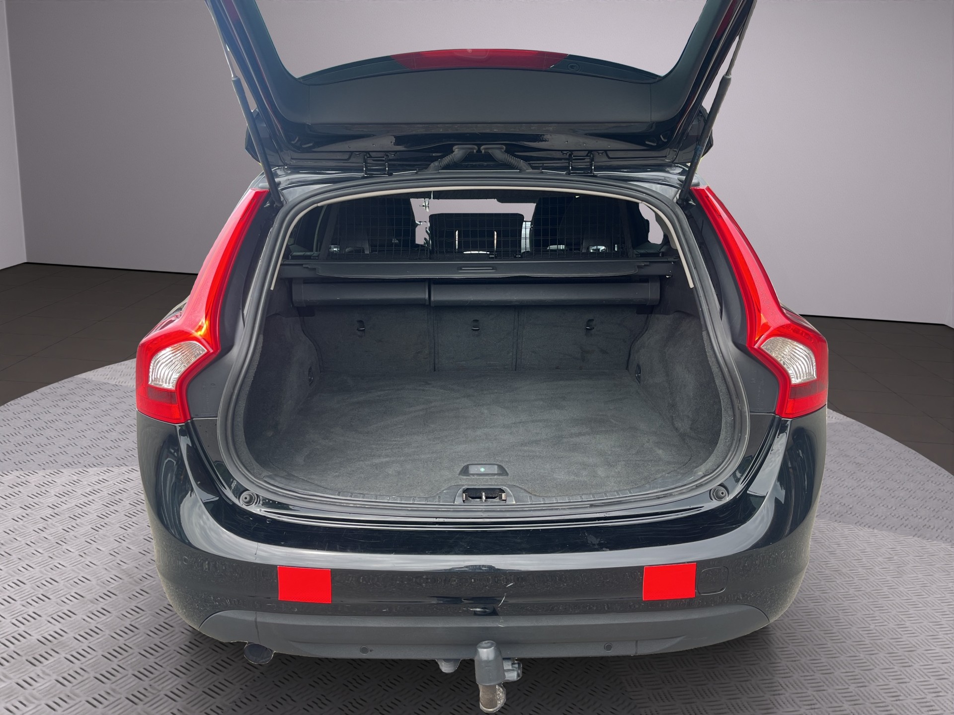 VOLVO V60 D3 Kinetic Geartronic-image-16