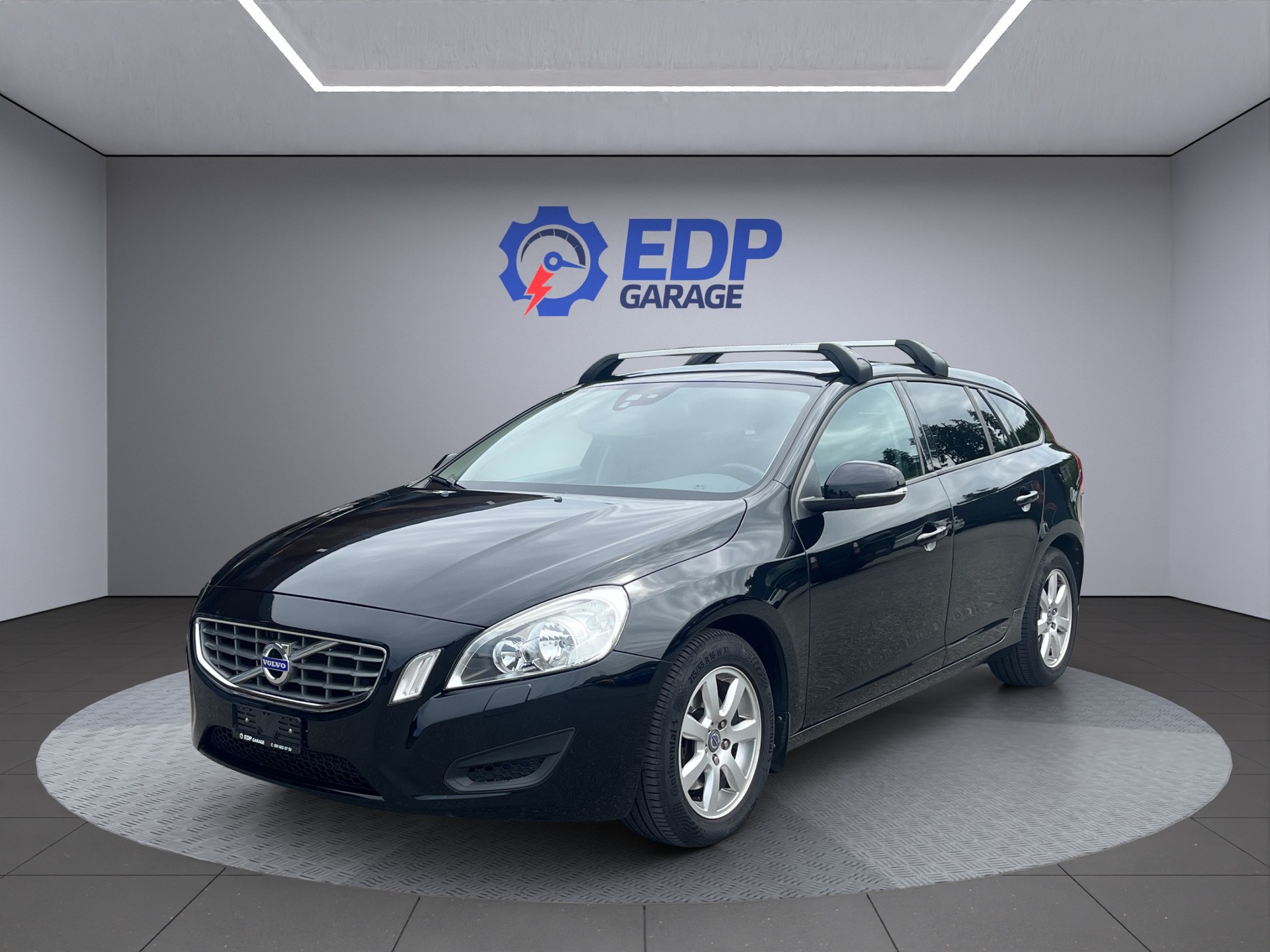 VOLVO V60 D3 Kinetic Geartronic-showroom-element-1