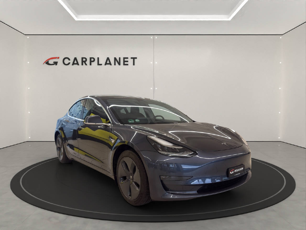 TESLA Model 3 Long Range Dual Motor-showroom-element-3