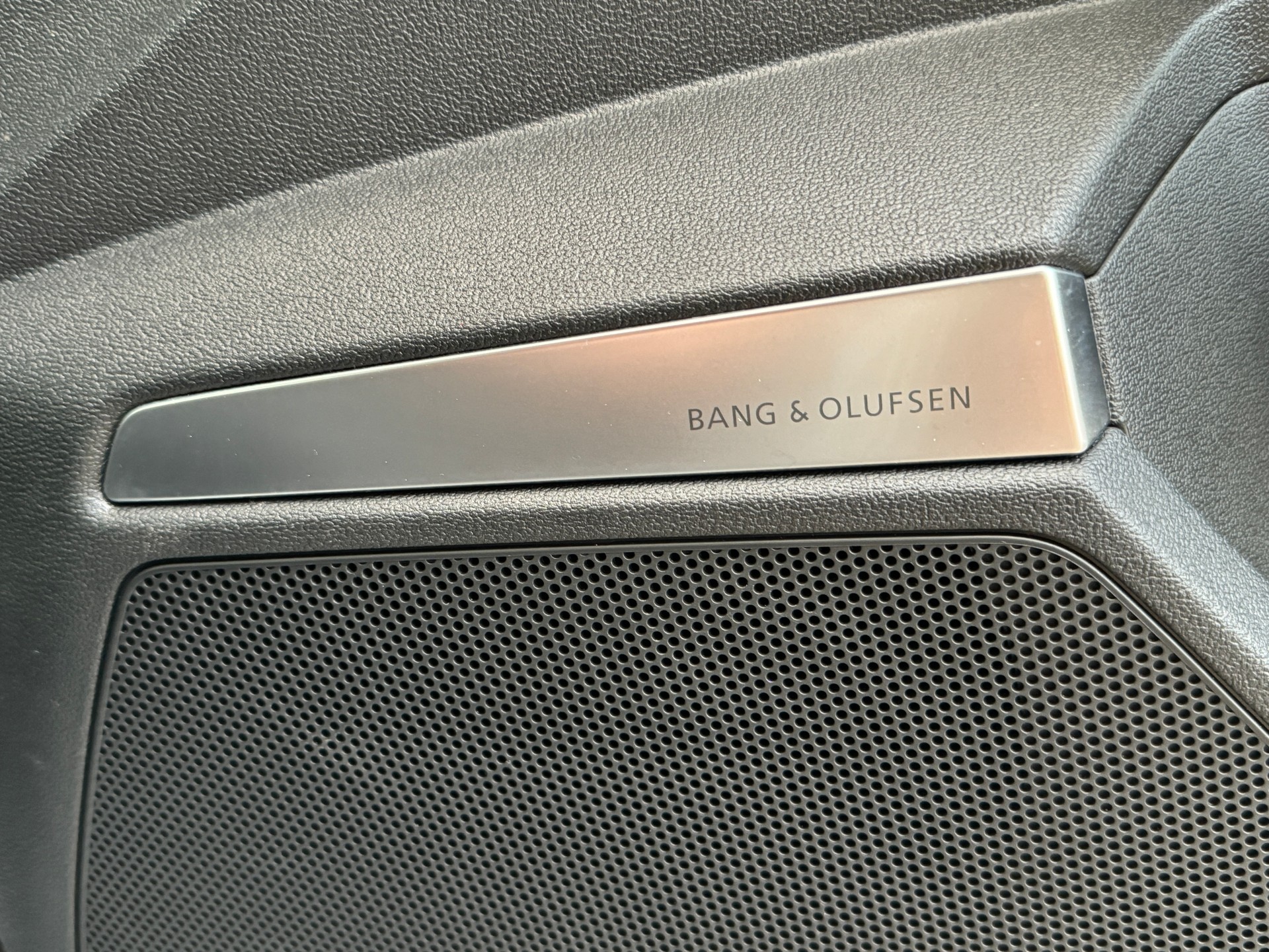 AUDI RS3 SPORTBACK 2.5 TSI QUATTRO S-TRONIC*HJS DOWNPIPES*5 JAHRE/1'00000 KM HERSTELLERGARANTIE*-image-20