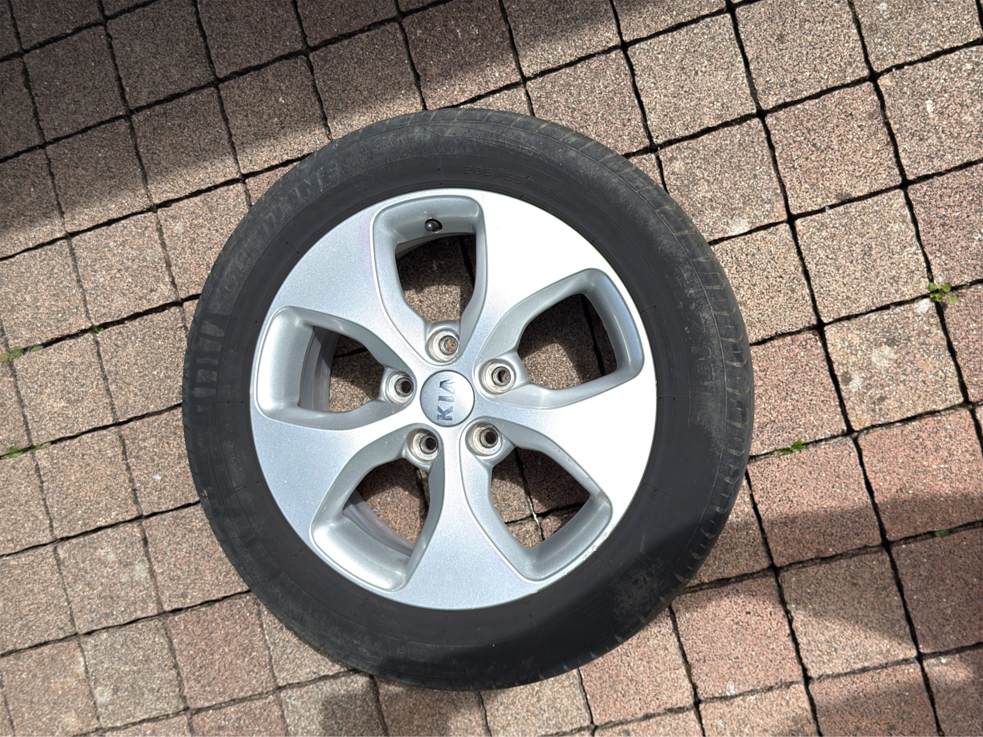 KIA Carens 2.0 GDI Style-image-15