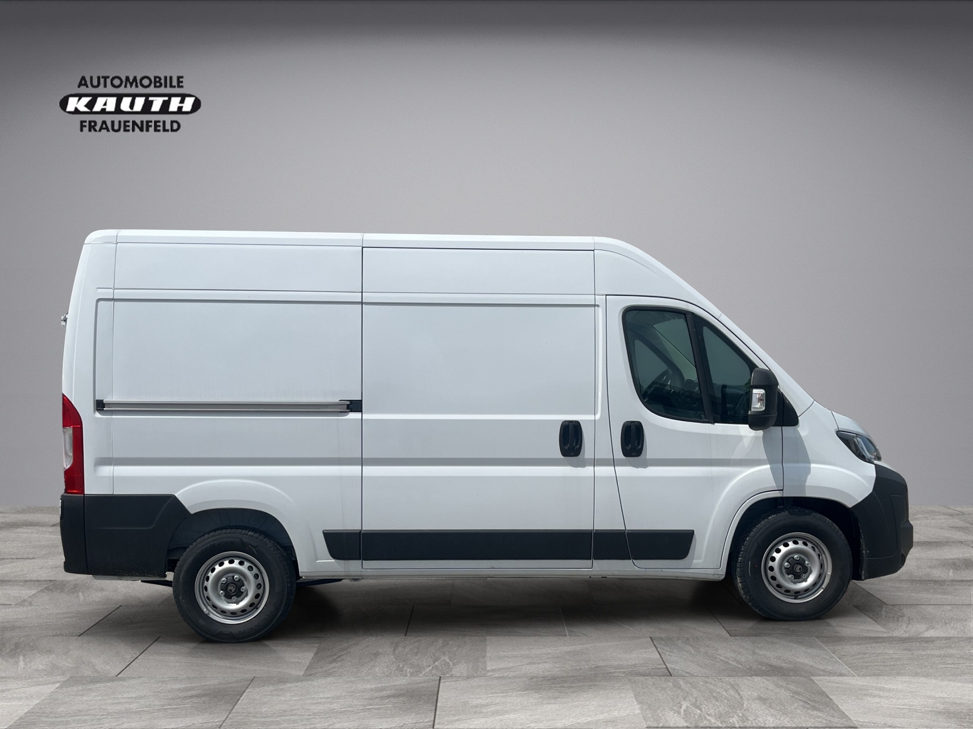 CITROEN new Jumper 2.2 BlueHDI 140 PS L2H2 Automatic-image-6