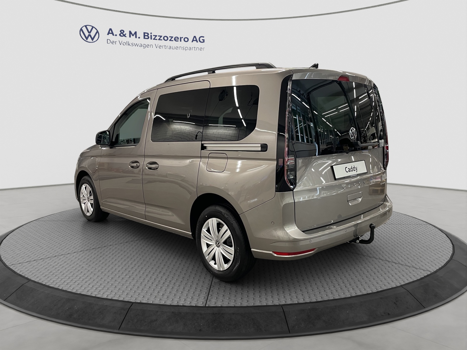 VW Caddy 1.5 TSI Plug in Hybrid Liberty DSG-showroom-element-2
