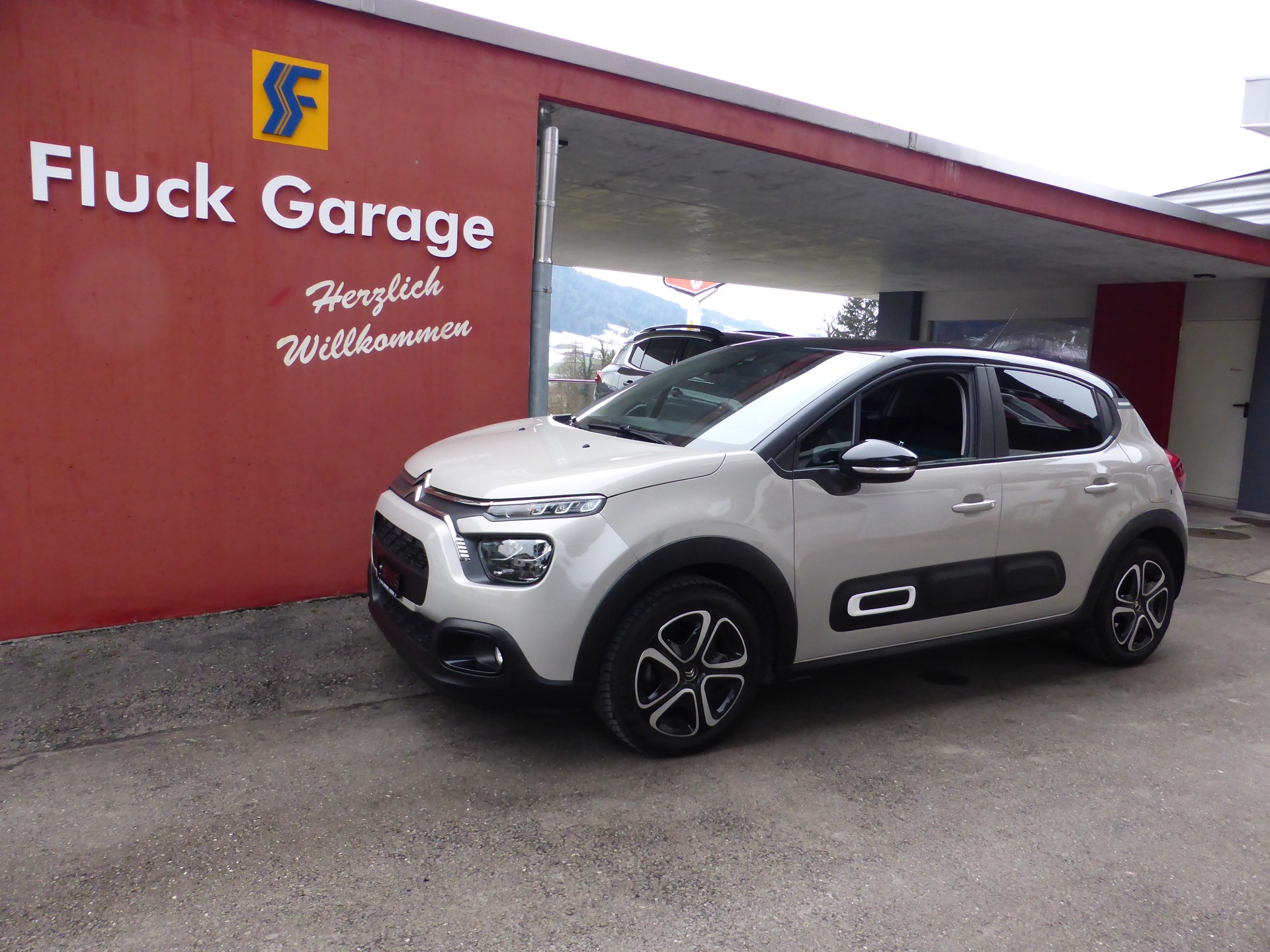 CITROEN C3 1.2i PureTech Swiss Edition