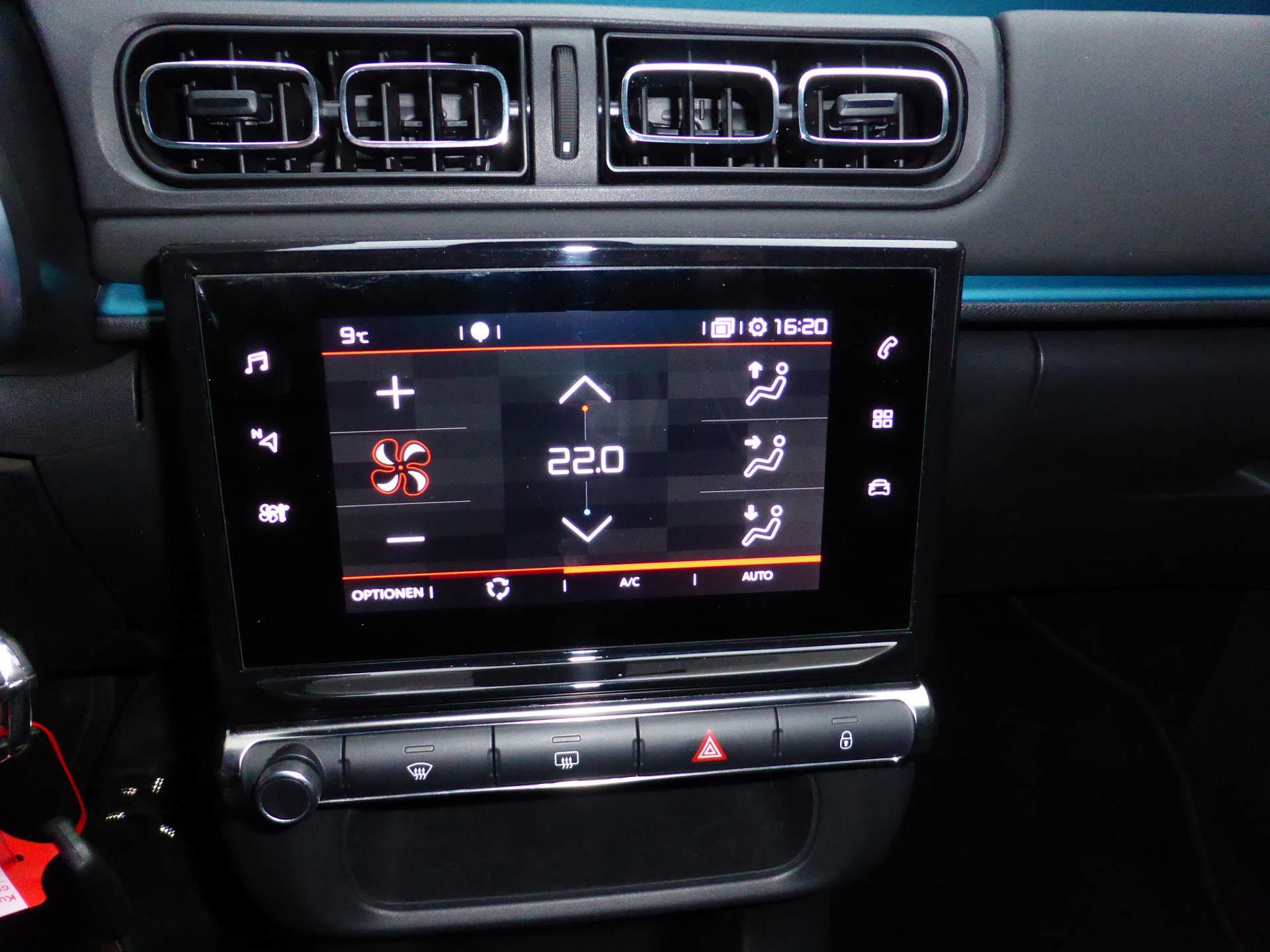 CITROEN C3 1.2i PureTech Swiss Edition-image-9