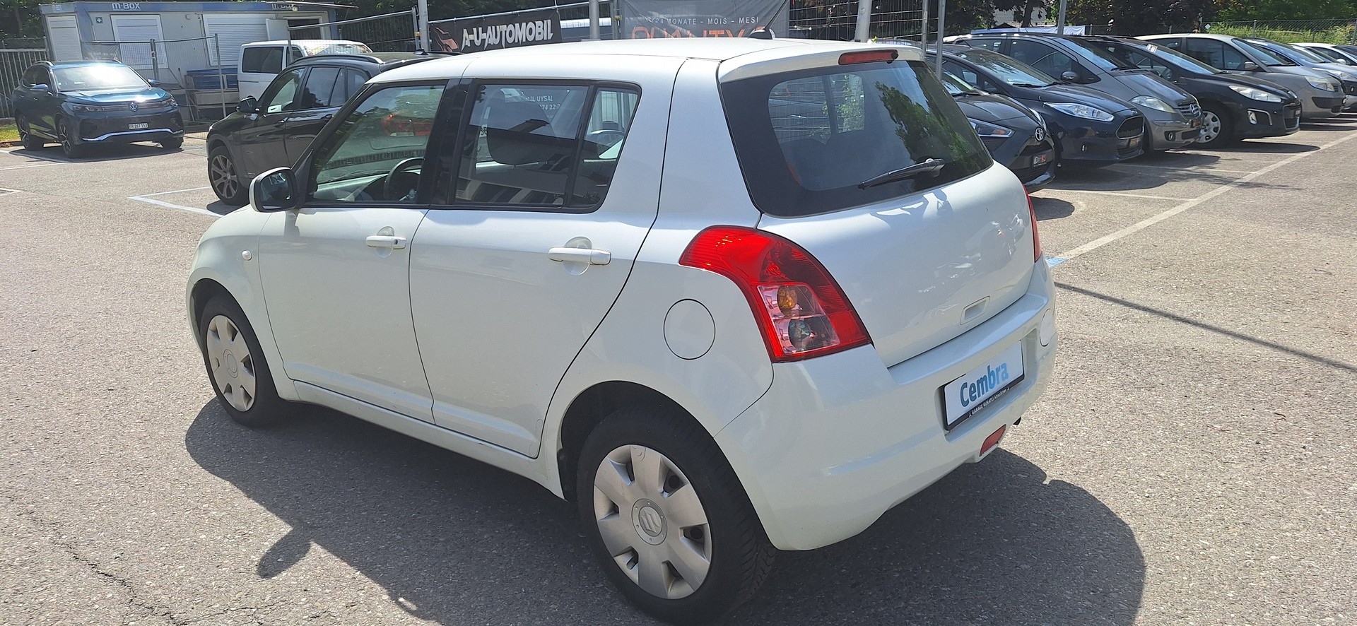 SUZUKI Swift 1.3i 16V GL Top 4x4-showroom-element-3