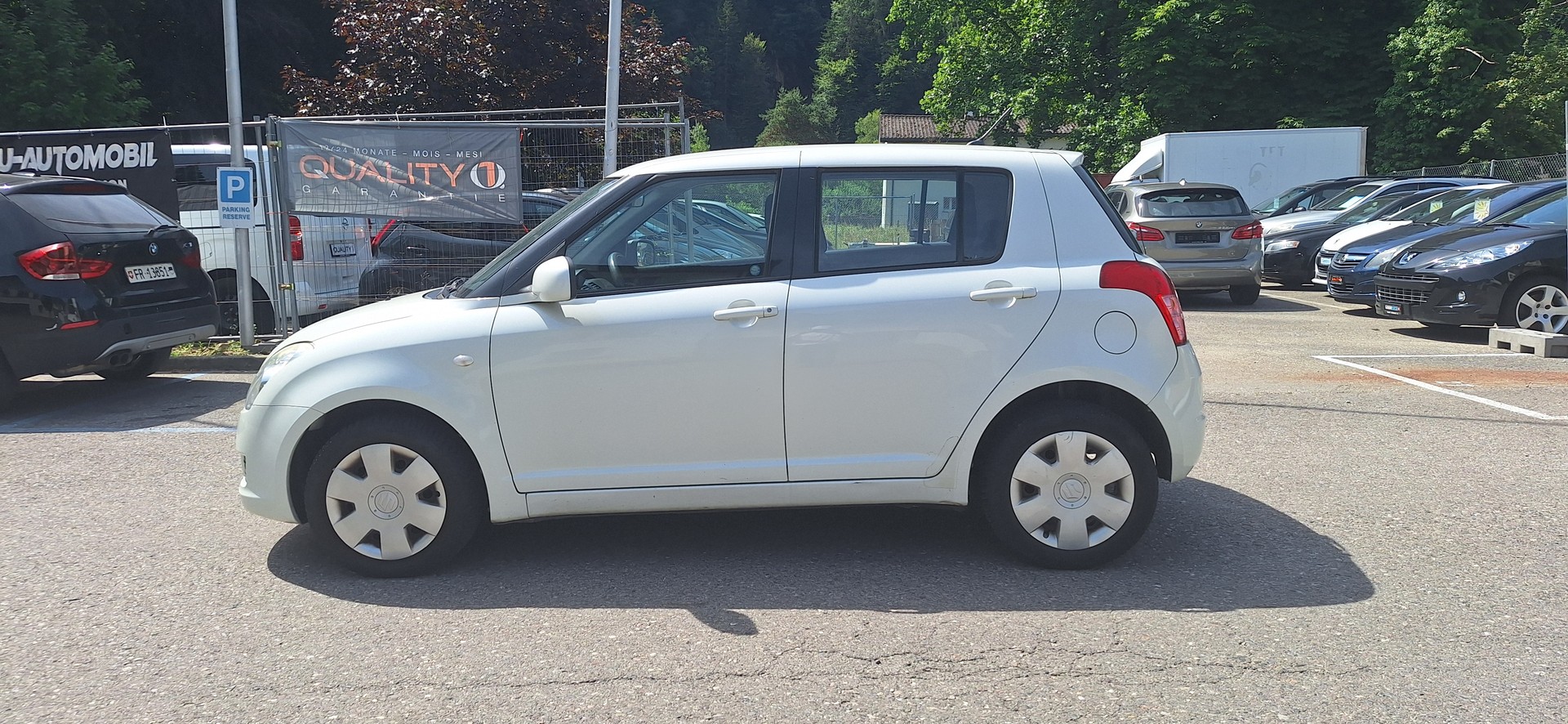 SUZUKI Swift 1.3i 16V GL Top 4x4-showroom-element-2