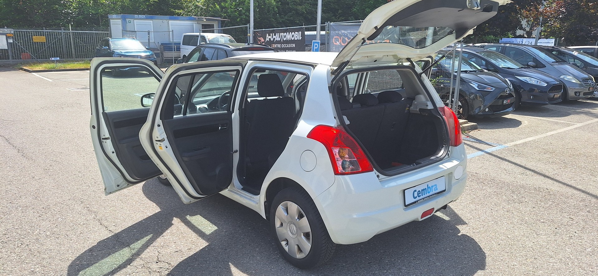 SUZUKI Swift 1.3i 16V GL Top 4x4-image-16