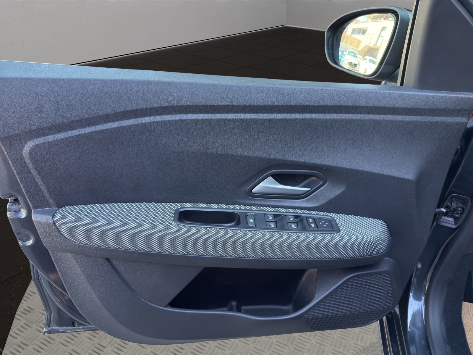 DACIA Sandero TCe 90 Expression CVT-image-11