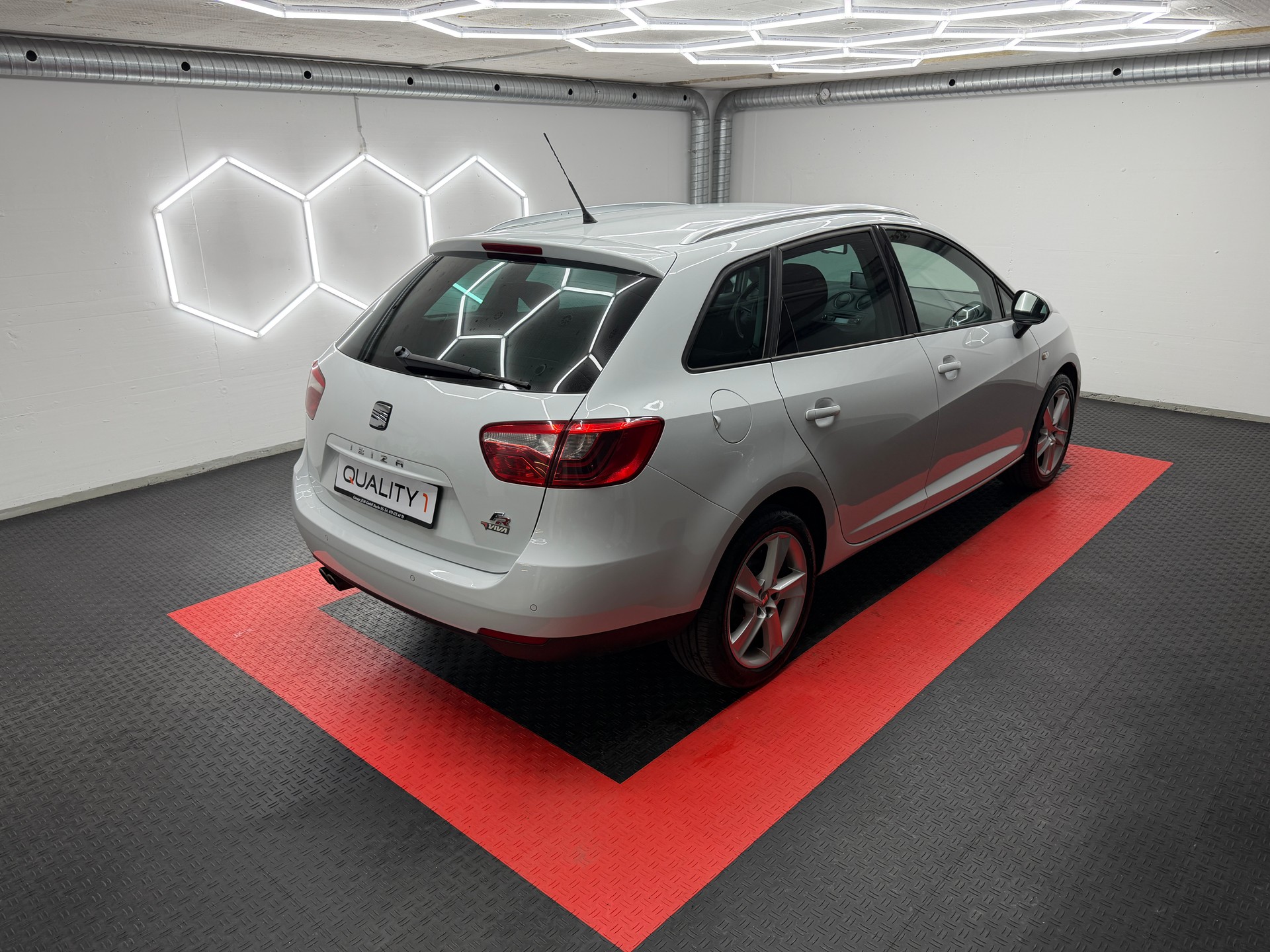 SEAT Ibiza ST 1.2 TSI FR Viva DSG-showroom-element-3