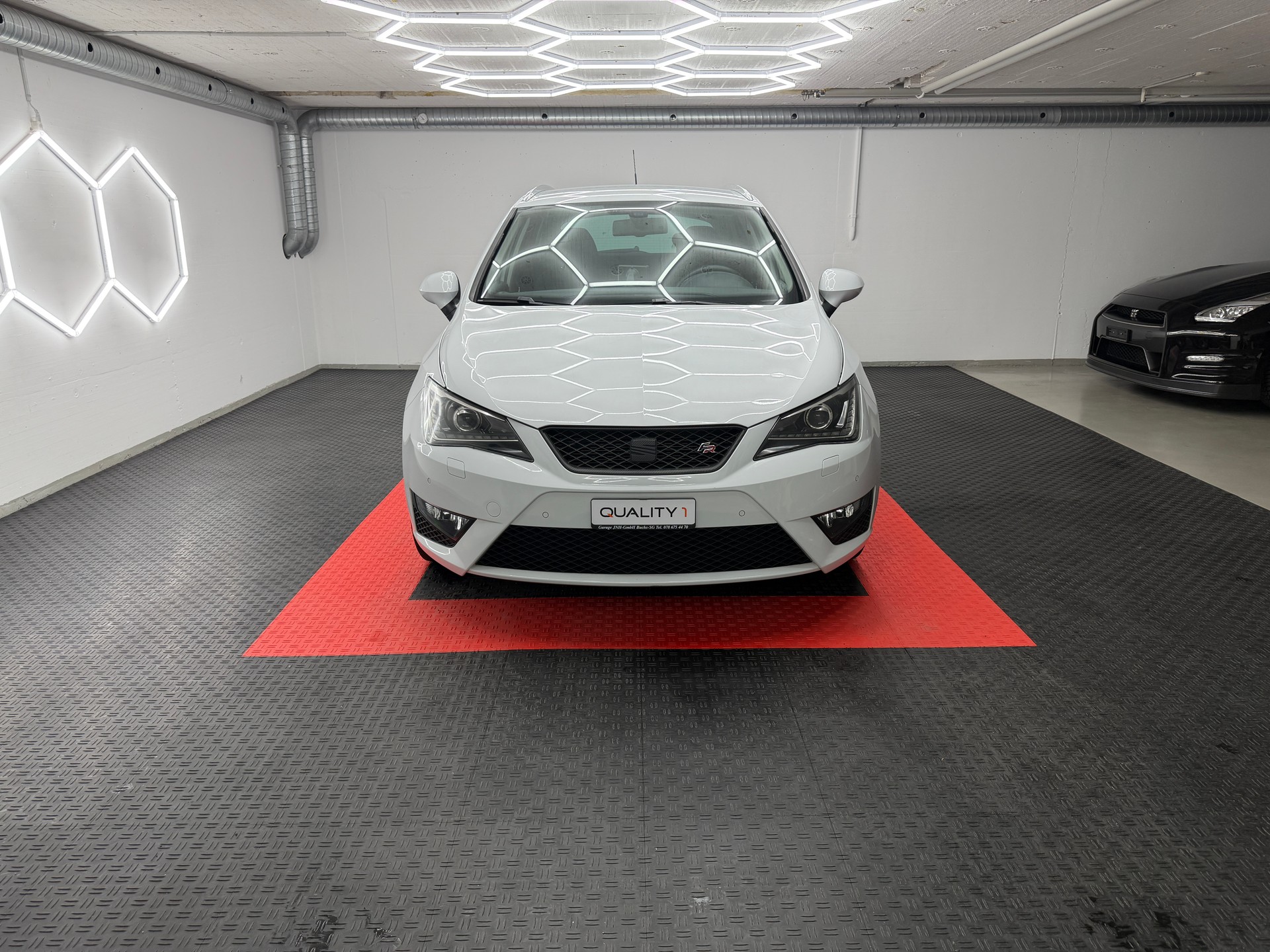 SEAT Ibiza ST 1.2 TSI FR Viva DSG-showroom-element-1